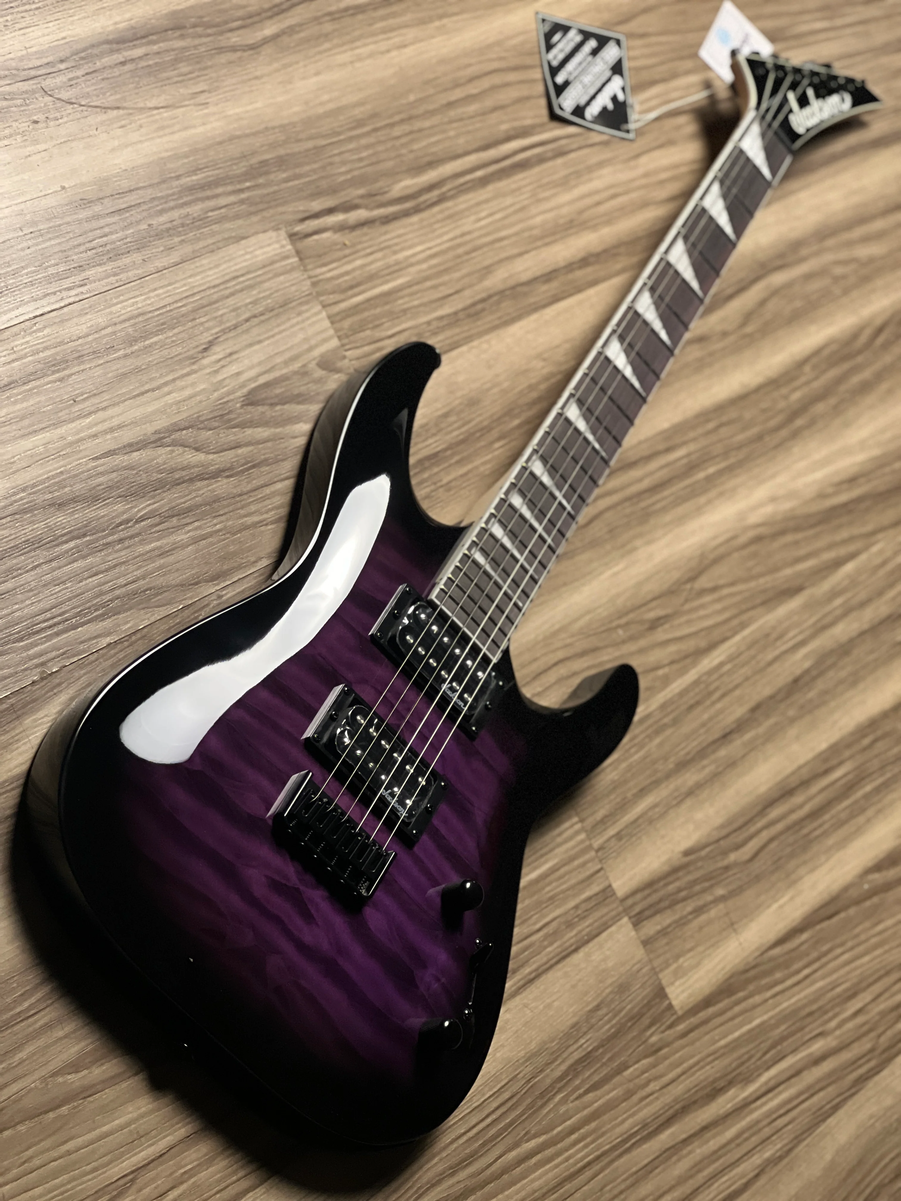 Jackson JS Series Dinky Arch Top JS32Q DKA HT with Amaranth FB in Transparent Purple Burst - Image 2
