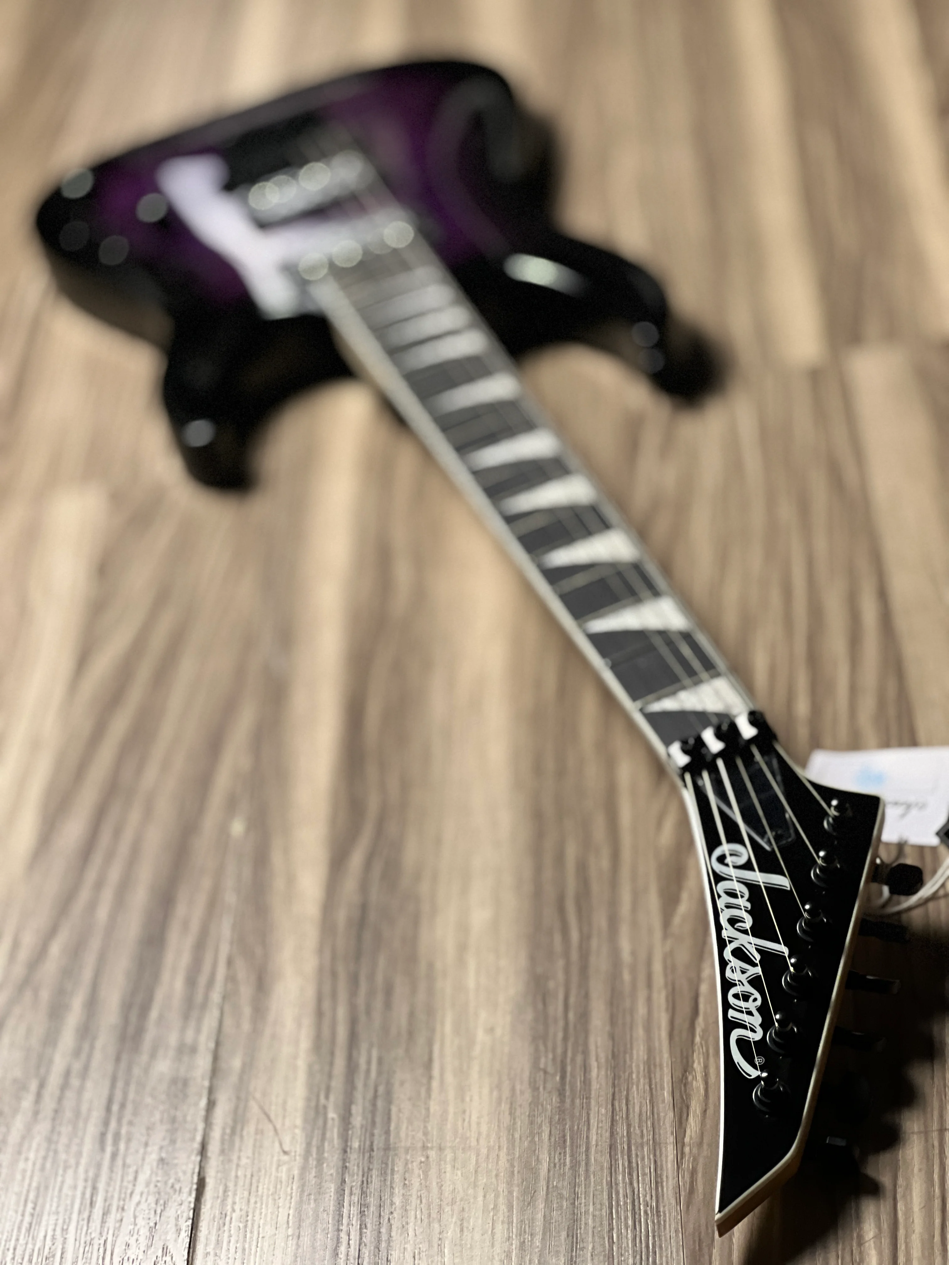 Jackson JS Series Dinky Arch Top JS32Q DKA with Amaranth FB in Transparent Purple Burst - Image 6