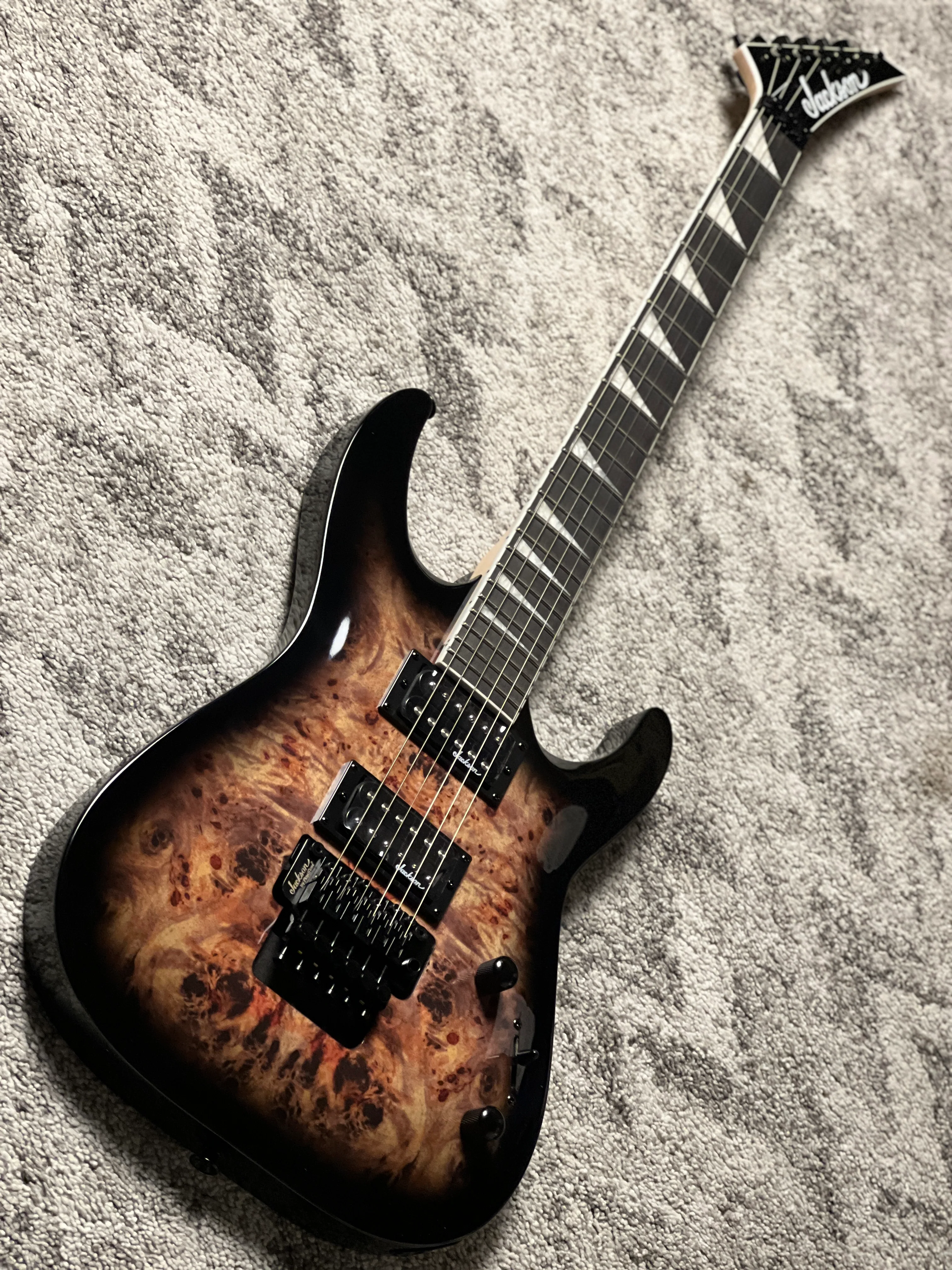 Jackson JS Series Dinky JS32 DKAP with Amaranth FB in Transparent Black Burst - Image 3