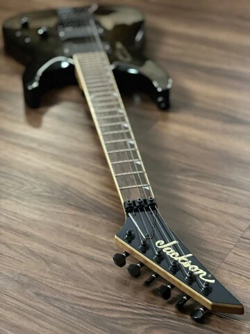 Jackson JS32T Kelly - Gloss Black - Image 5