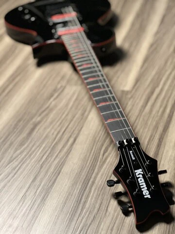 Kramer Assault 220 in Black - Image 5