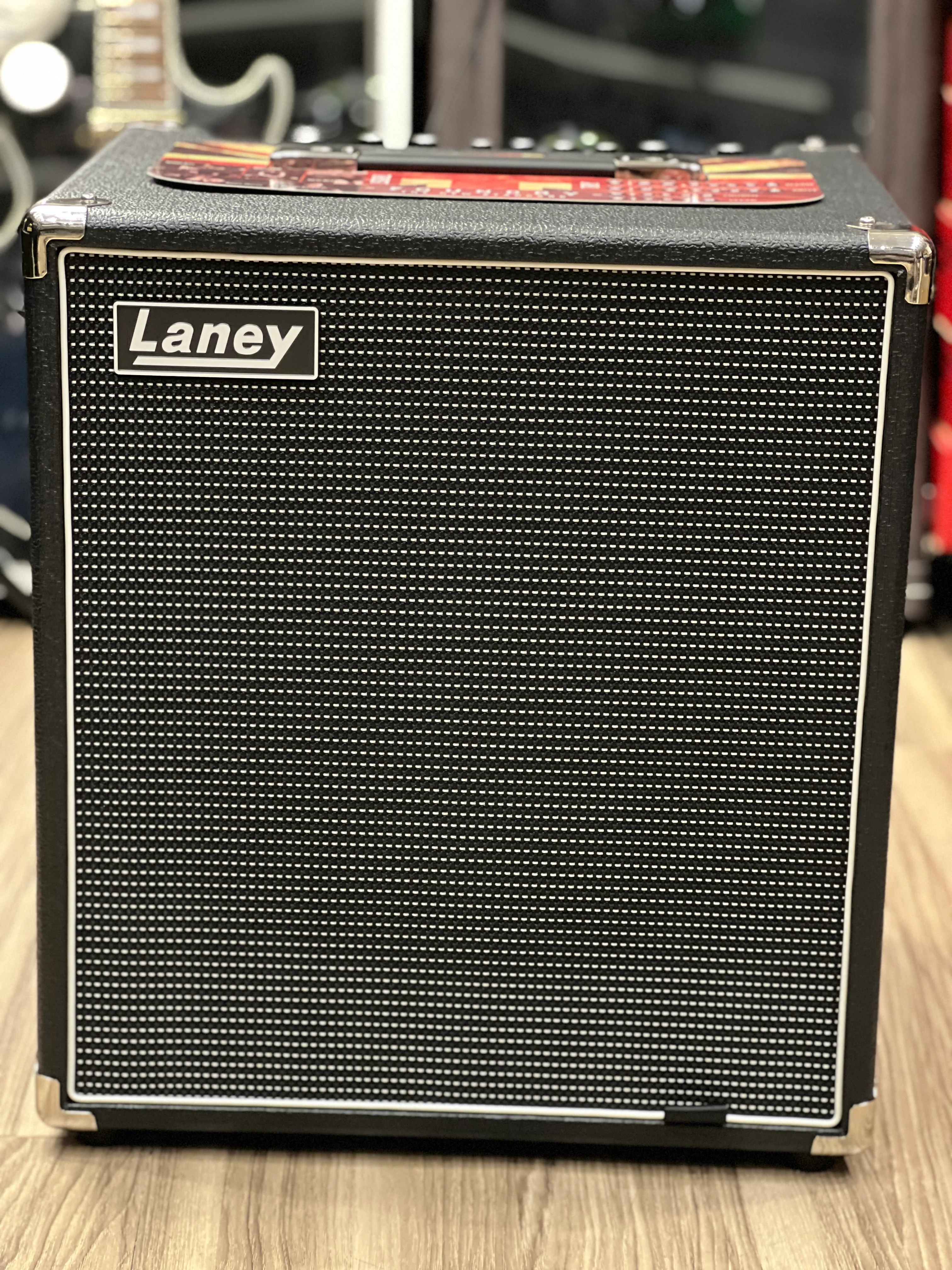 Laney DBF100 Digbeth Foundry 100 watt 1x12 inch Bass Combo Amplifier - Image 3