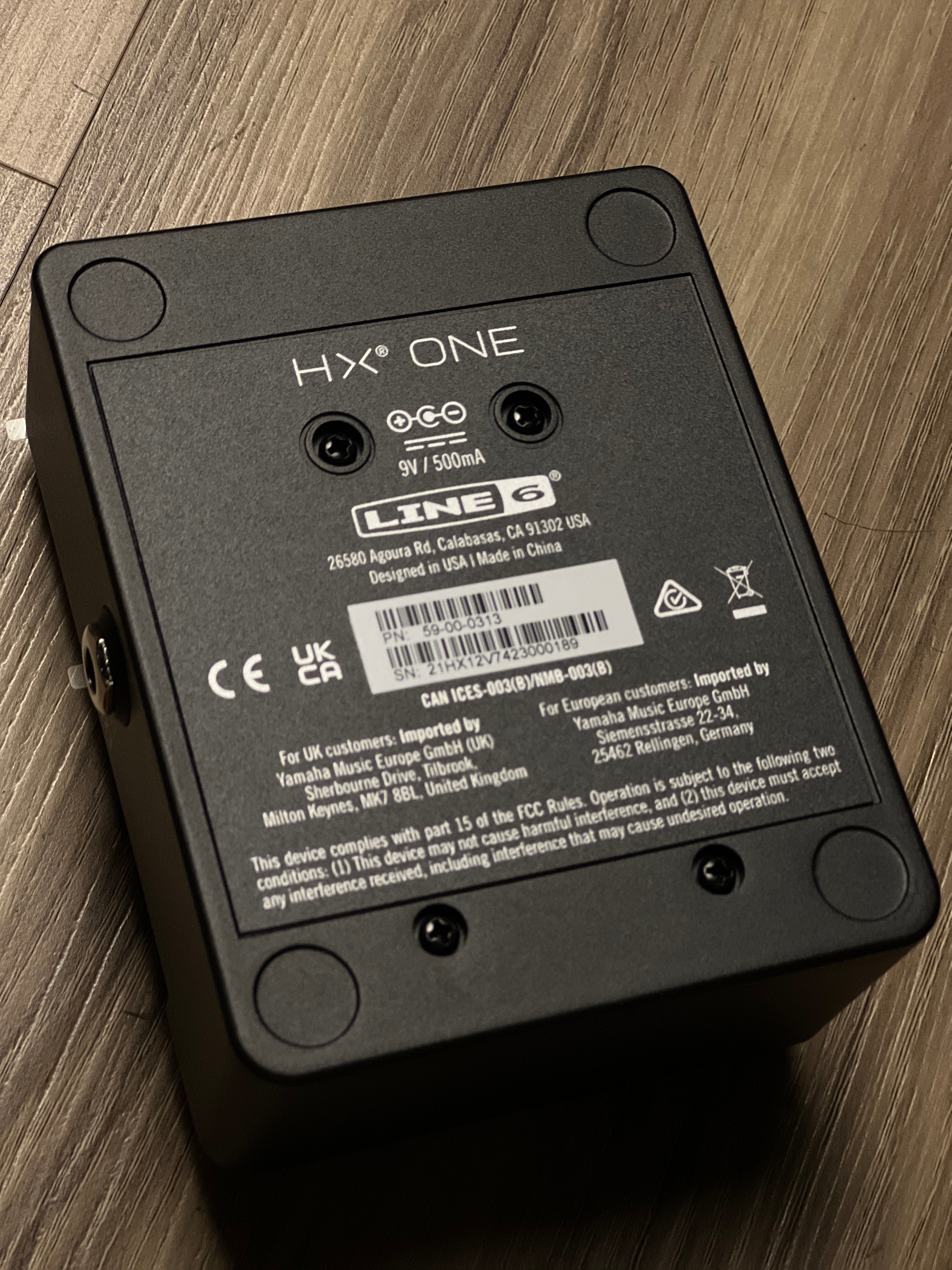 Line 6 HX One Guitar Multi-effects Floor Processor - Image 4