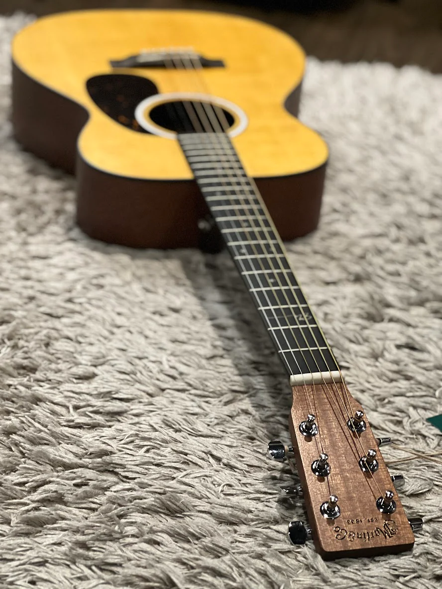 Martin 000JR-10E Shawn Mendes Signature Acoustic electric Guitar in Natural - Image 3
