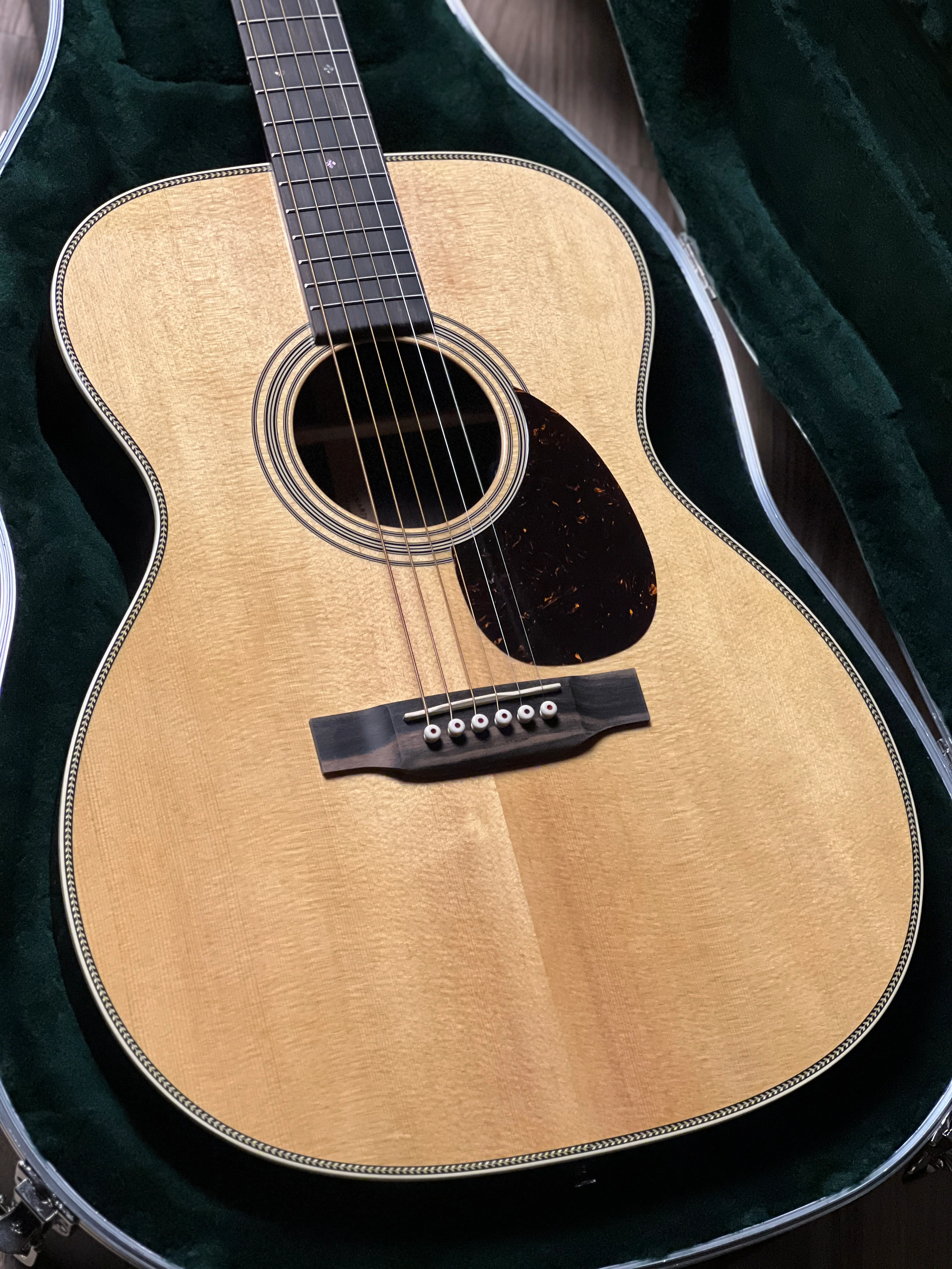 Martin Guitars OM-28 In Natural 2873594 - Image 3
