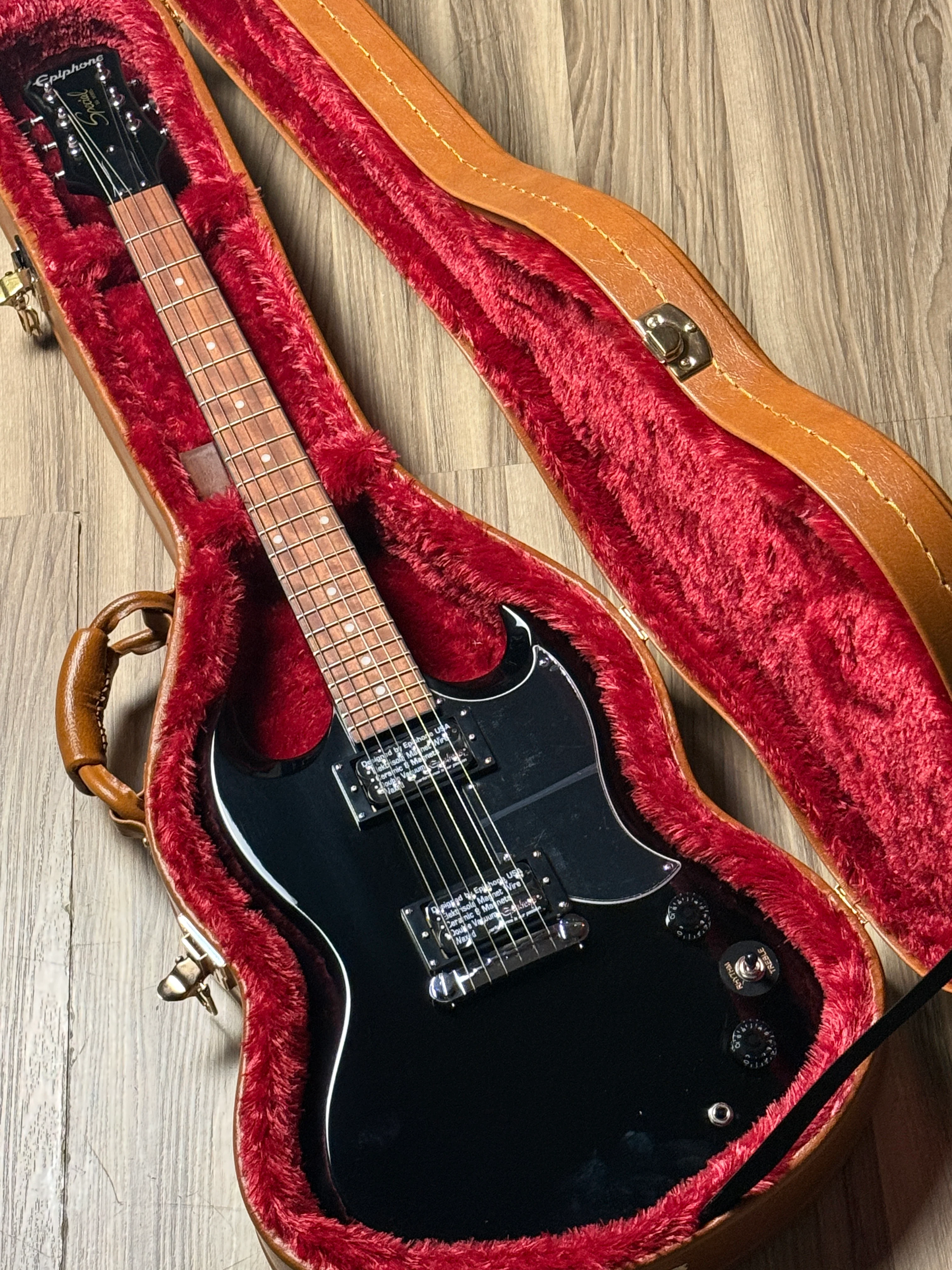 MOD Case Gibson SG Hardshell Case Replica in Brown - Image 4