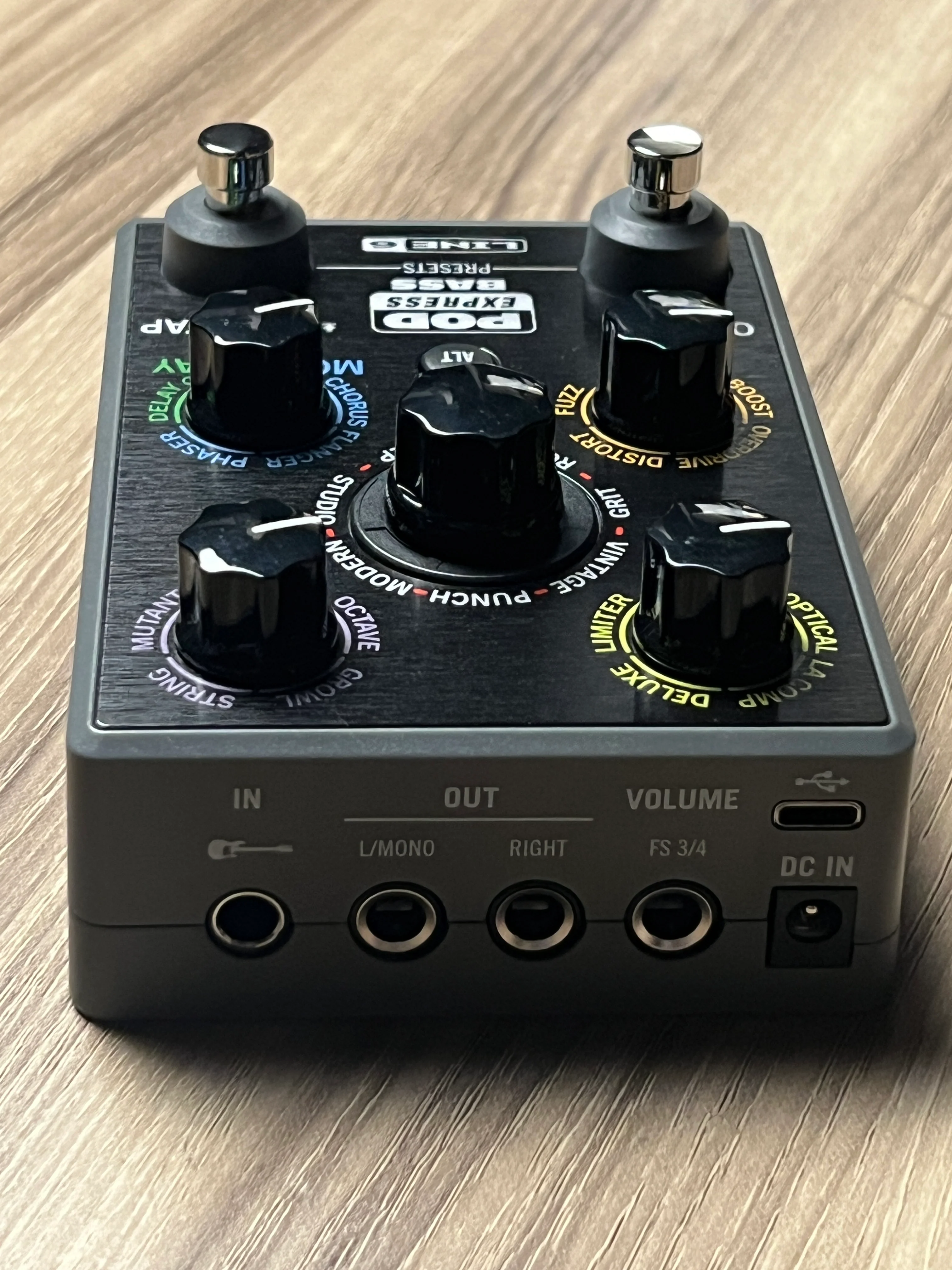 Line 6 POD Express Bass INT P38-2 - Image 3