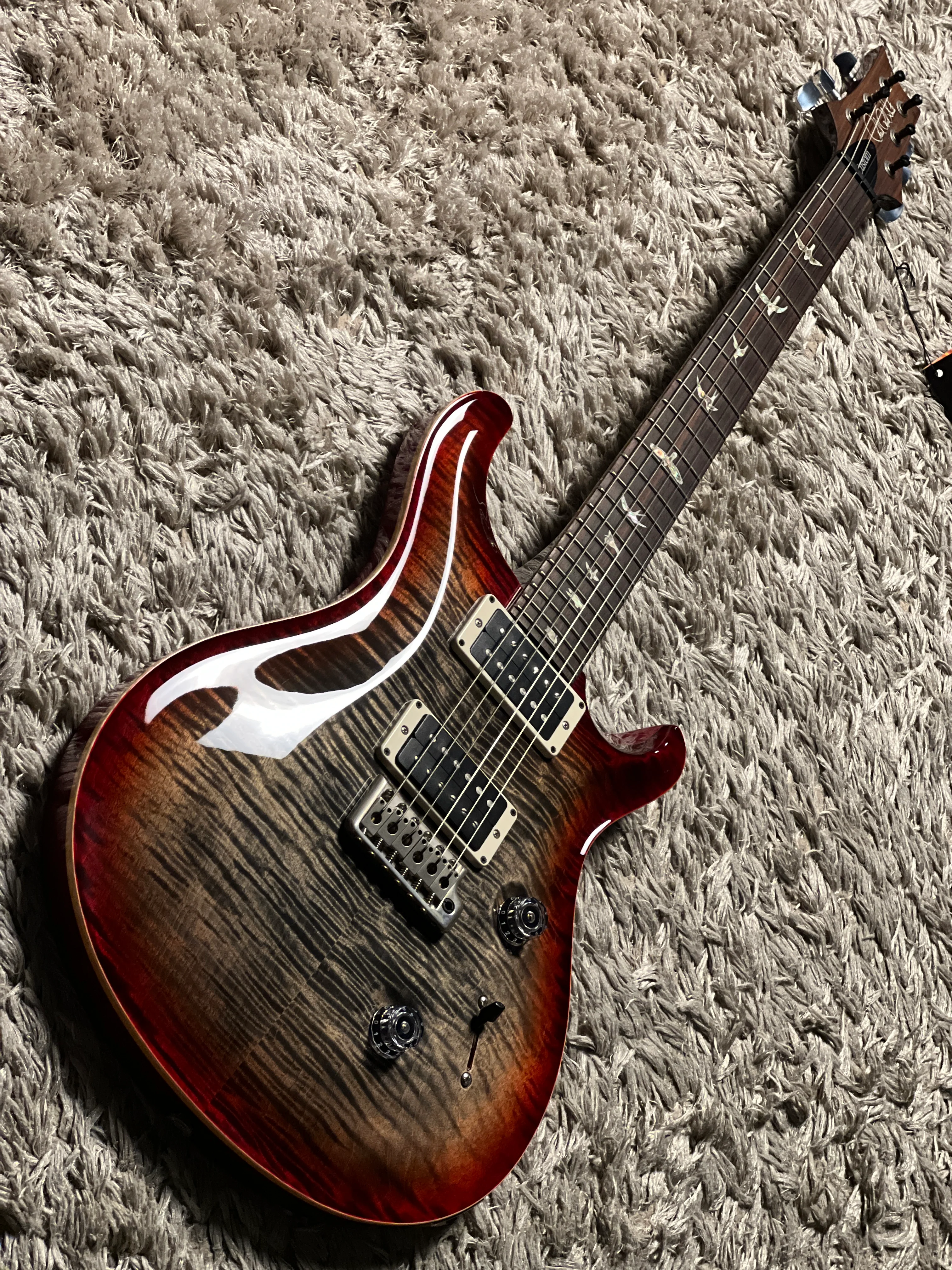 PRS Custom 24 10 Top In Charcoal Cherry With Stained Flame Neck 241400 - Image 3