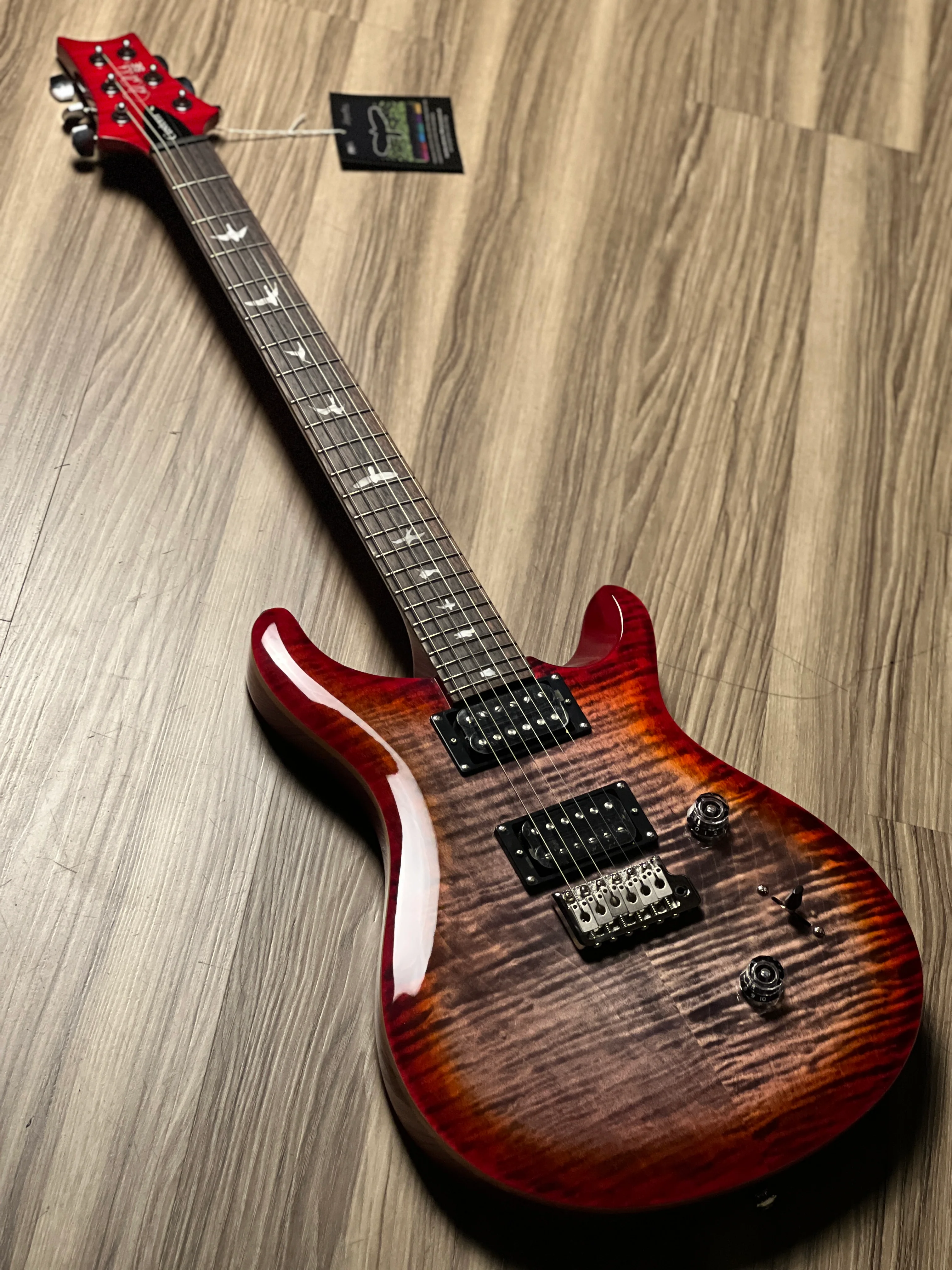 PRS SE Custom 24 Flame in Charcoal Cherry Burst - Image 2