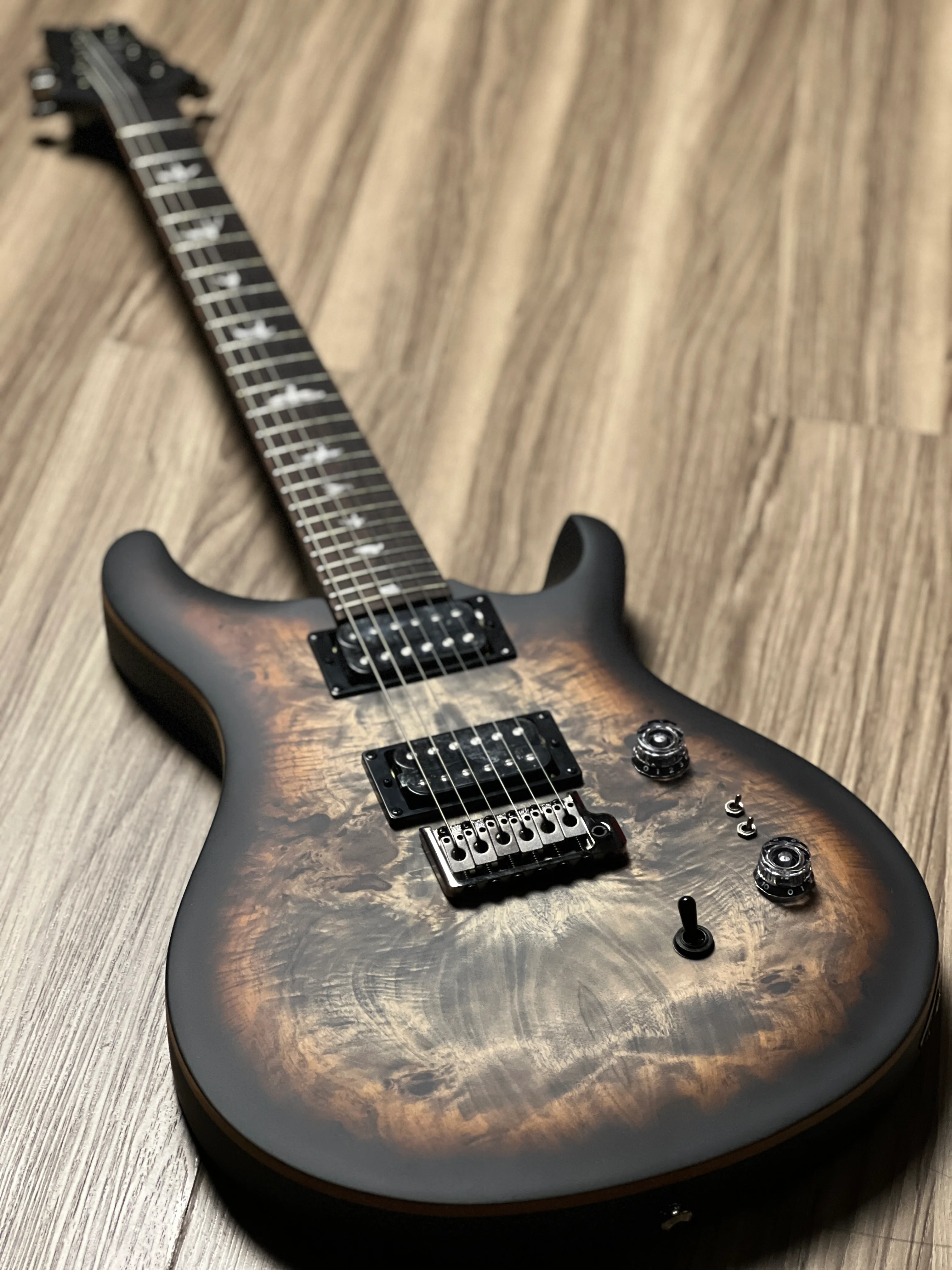 PRS SE "Exotic" Custom 24-08 Poplar Burl in Charcoal Cherry Midnight Burst - Image 3