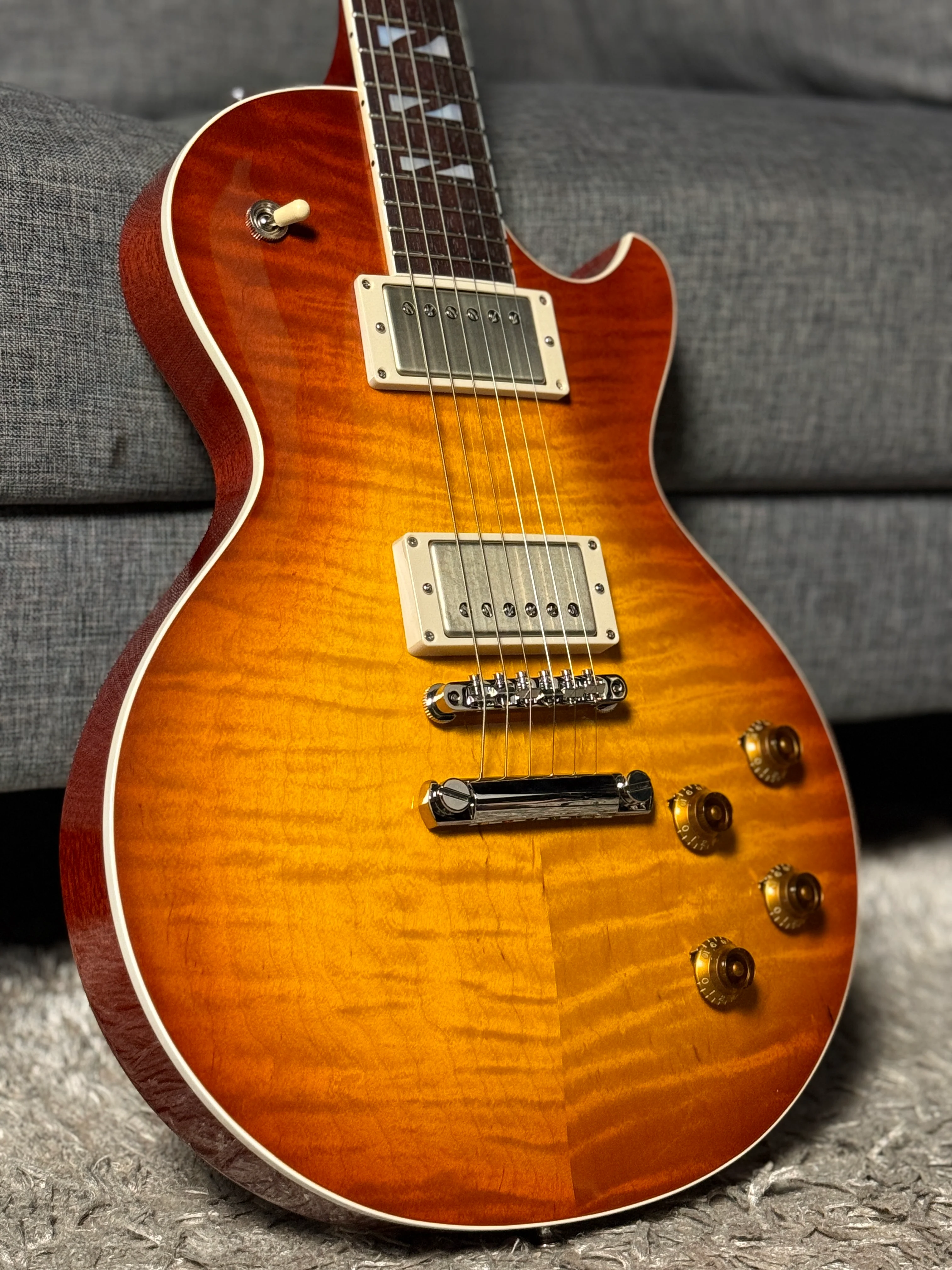 Saito 33BEYOND in Tea Burst 25009 - Image 17