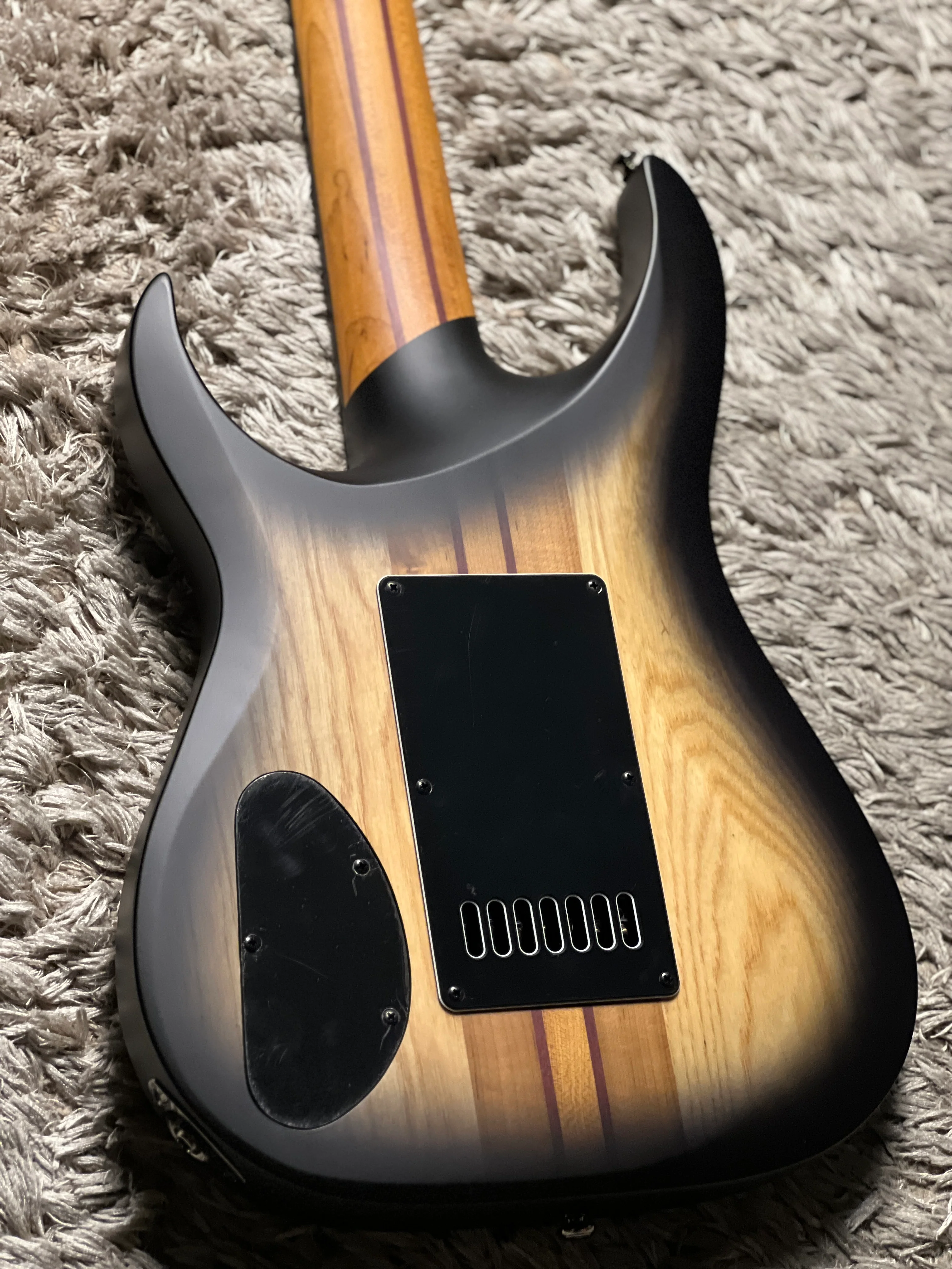 Schecter Banshee Mach-7 in Fallout Burst - Image 4