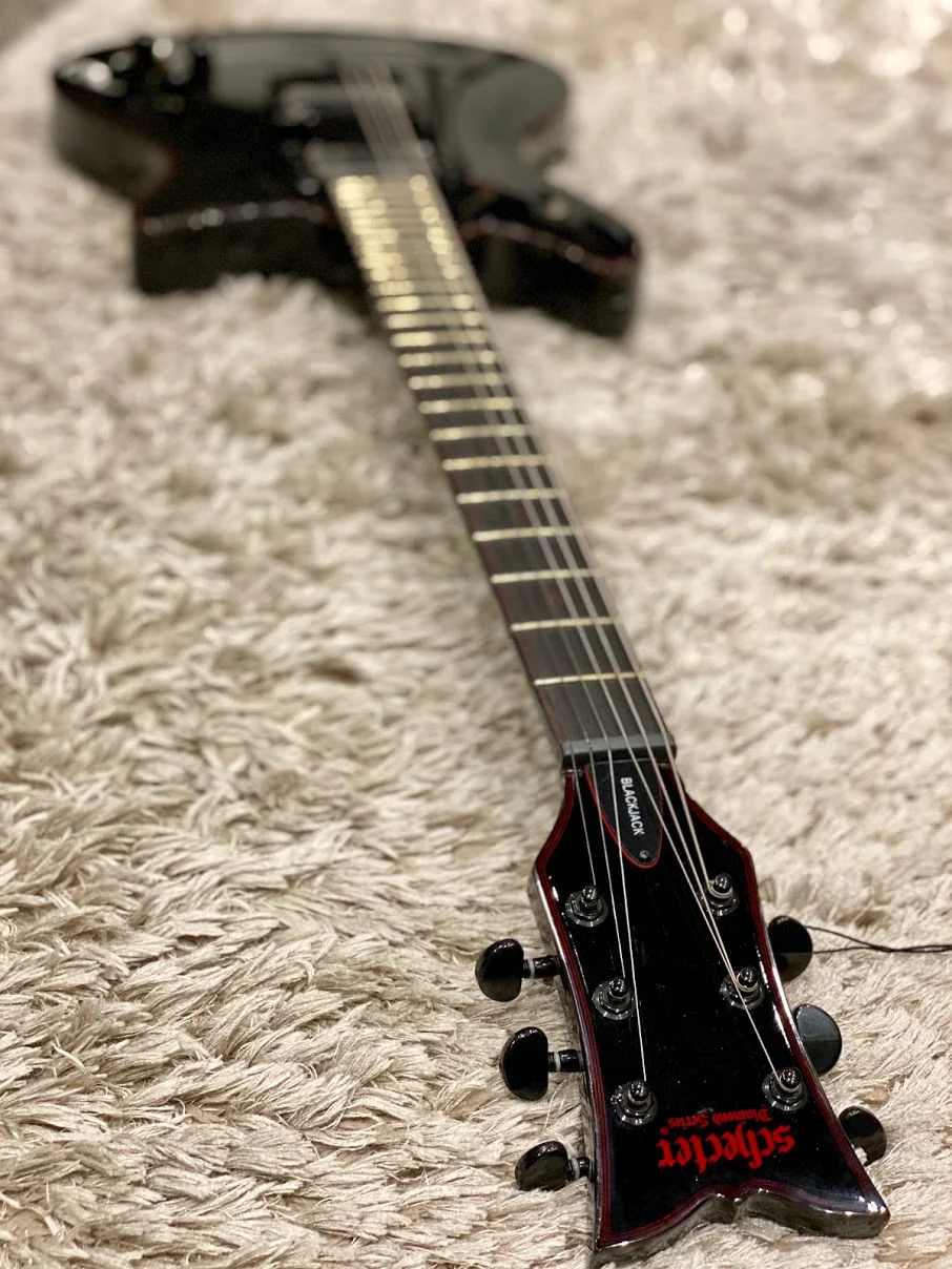 Schecter Blackjack Tempest in Black - Image 3