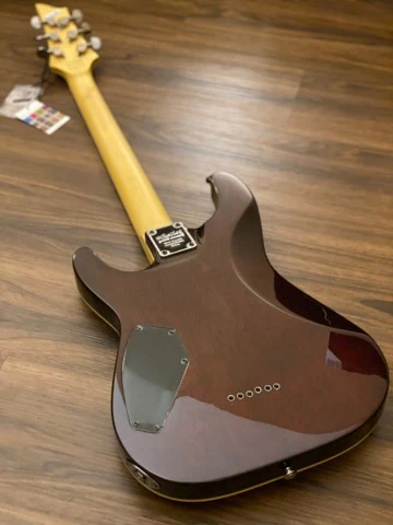 Schecter Omen Extreme 6 in Vintage Sunburst - Image 4