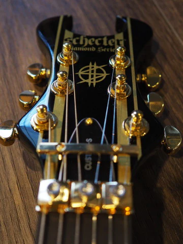 Schecter Synyster Gates Custom-S - Black with Gold Stripes - Image 11