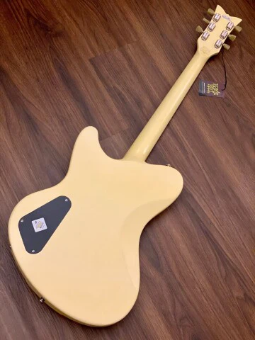 Schecter Ultra III in Ivory Pearl - Image 5