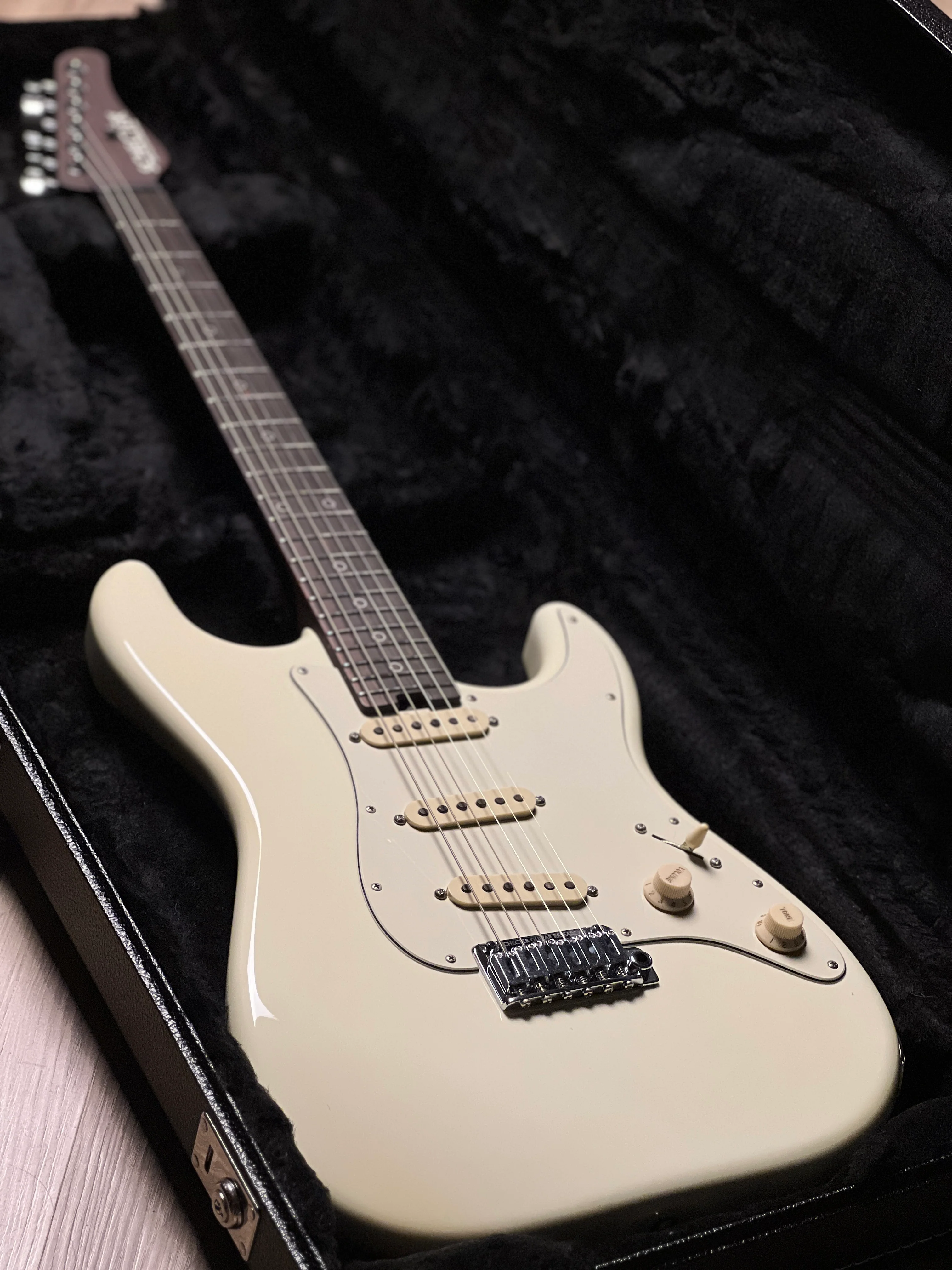 Schecter USA Signature Nick Johnston Signature - Atomic Snow