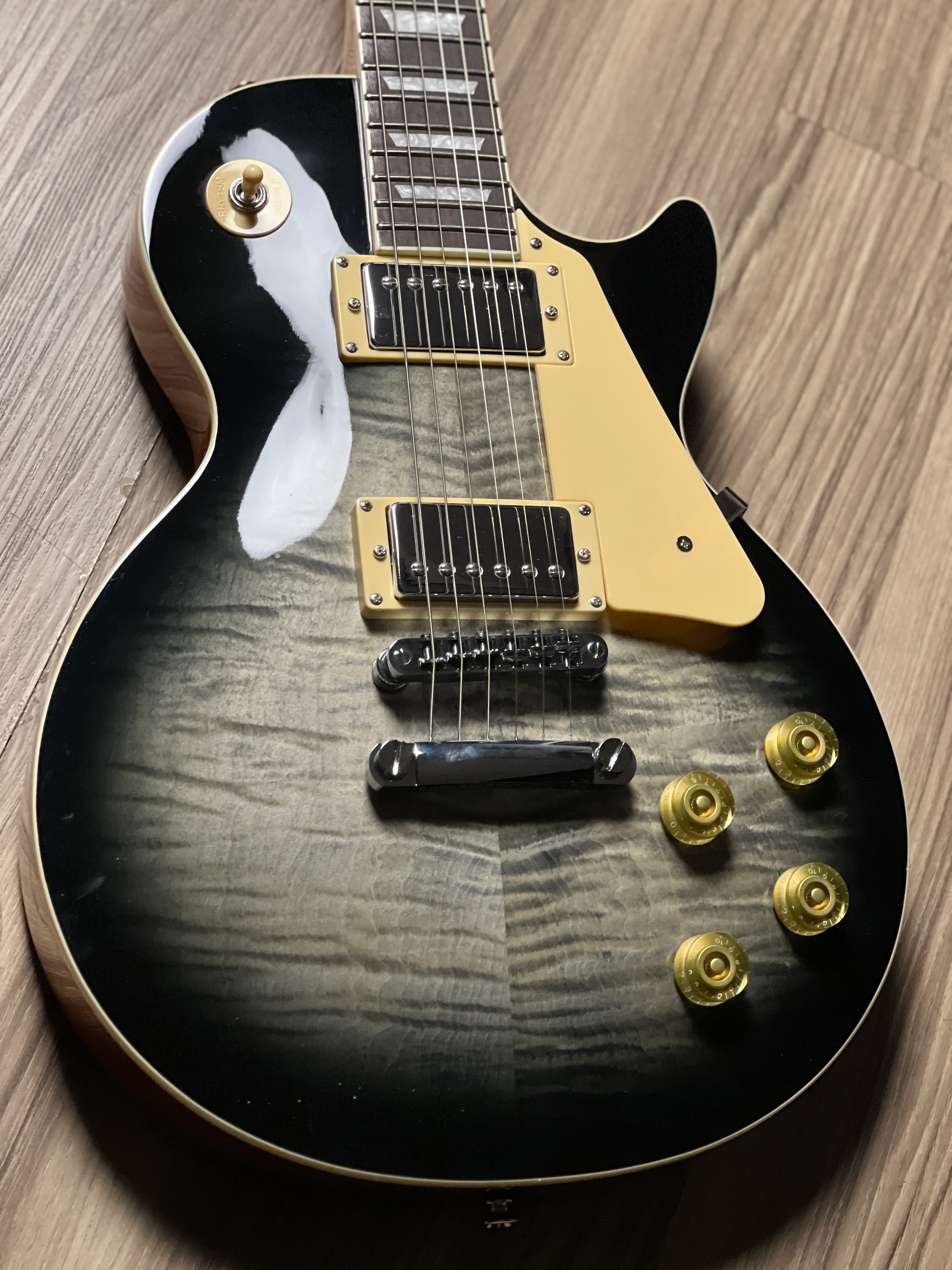 SQOE SELP900 in Charcoal Black Burst with Hardshell Case - Image 10