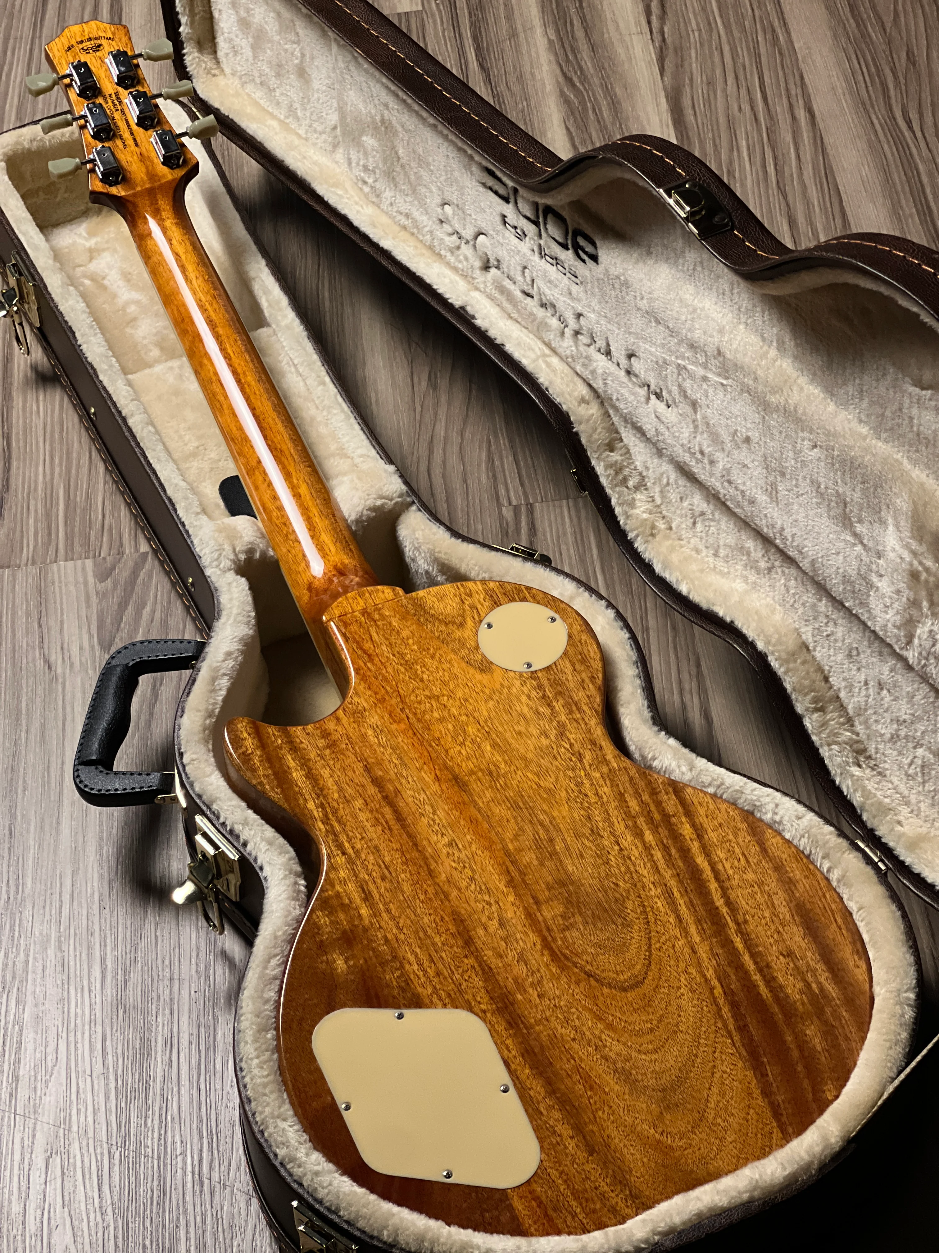 SQOE SELP900 in Charcoal Black Burst with Hardshell Case - Image 5
