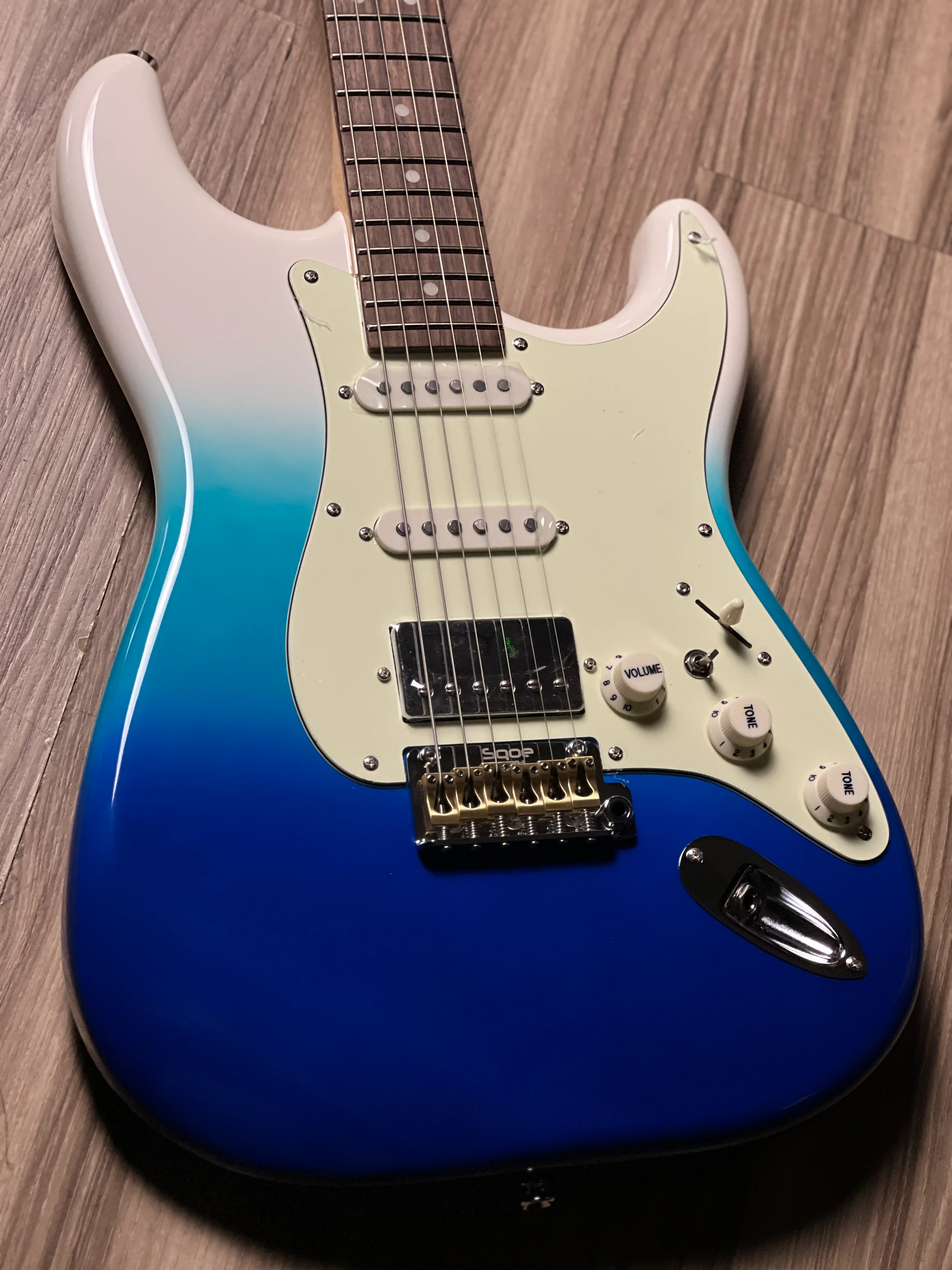 SQOE SEST1001 HSS Custom Shop Series in Belair Blue Limited Edition with Hardshell Case - Image 10