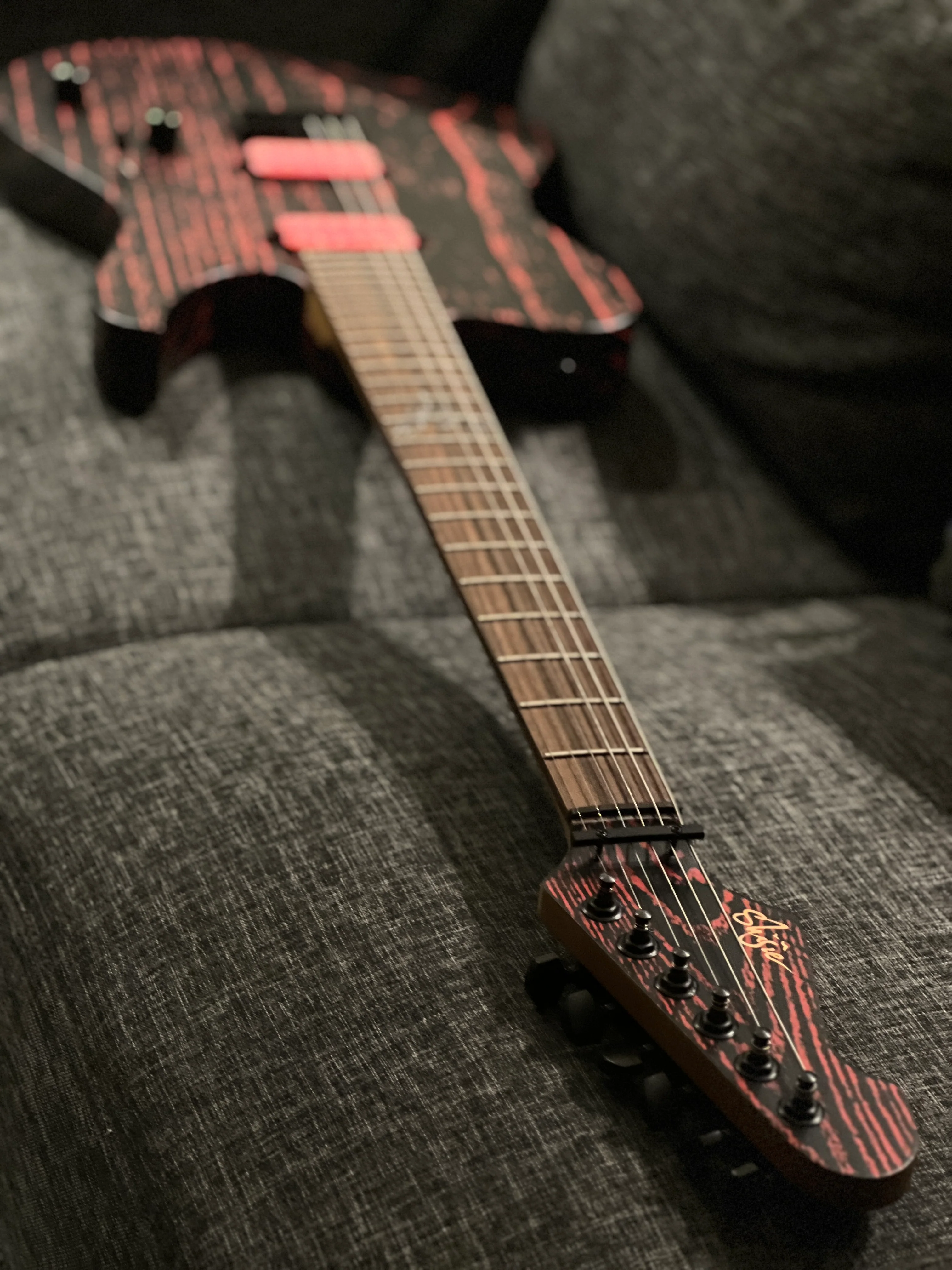 Shijie RHT in Black Red Sandblasted S/N 240694 - Image 5