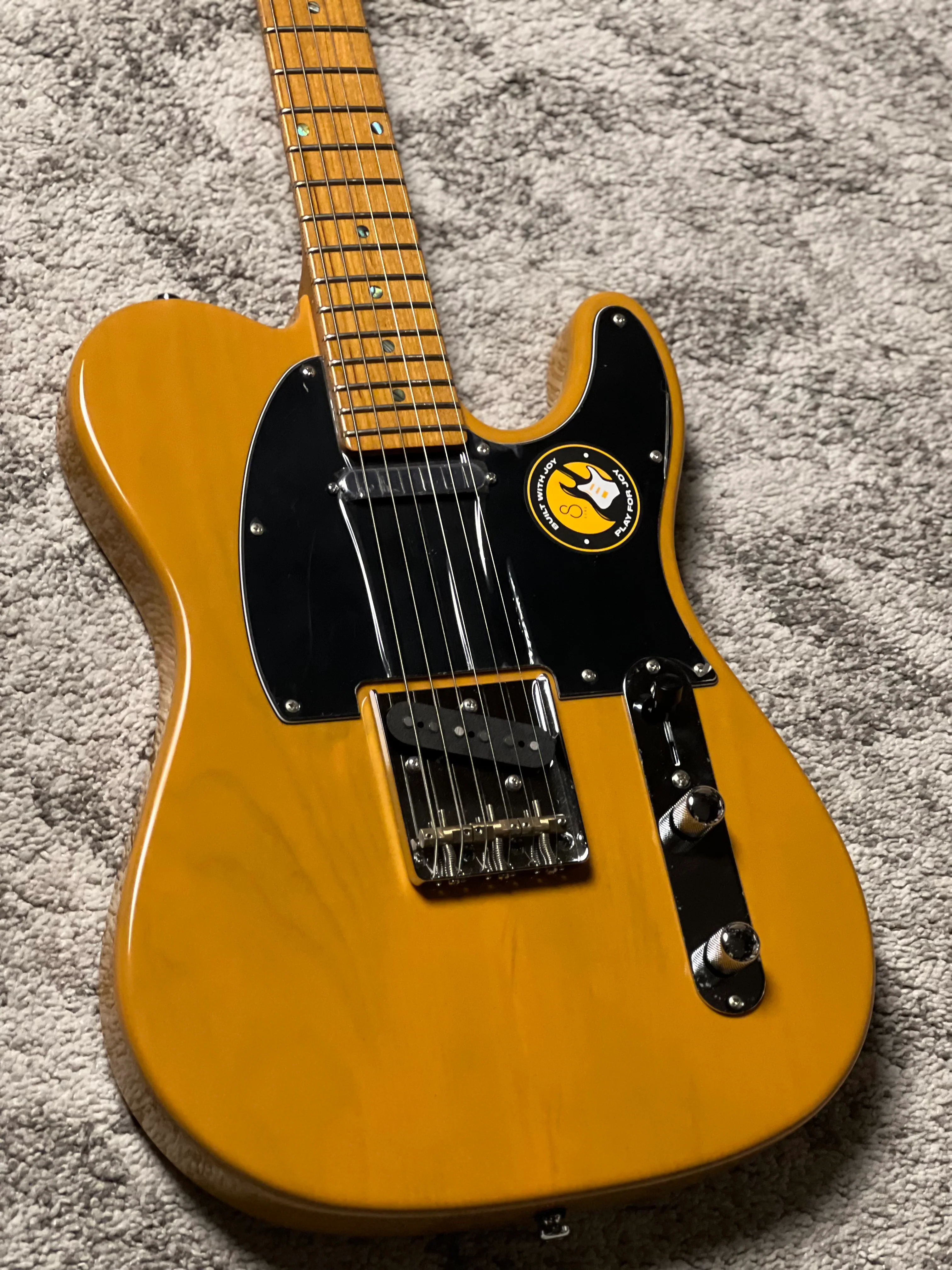 Sire Larry Carlton T7 in Butterscotch Blonde - Image 4