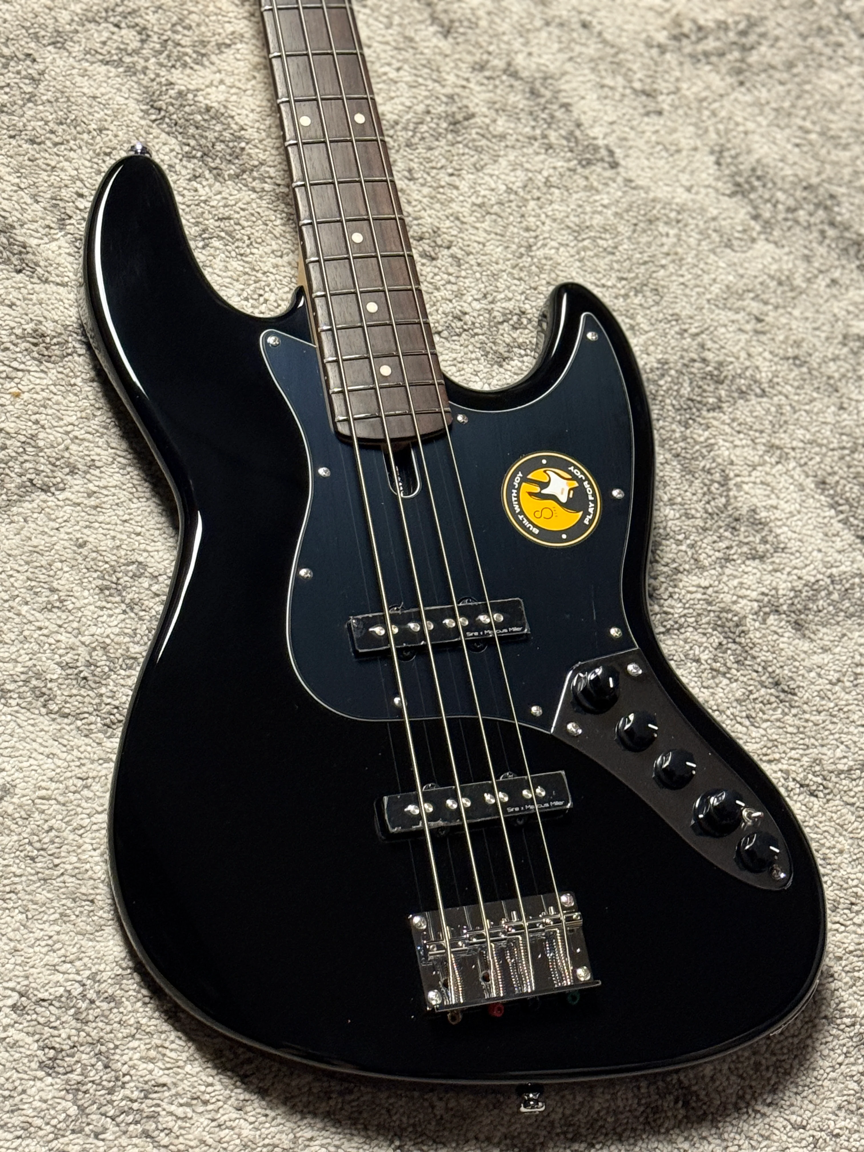 Sire Marcus Miller V3 4-String Bass 2nd Generation in Gloss Black - Image 3