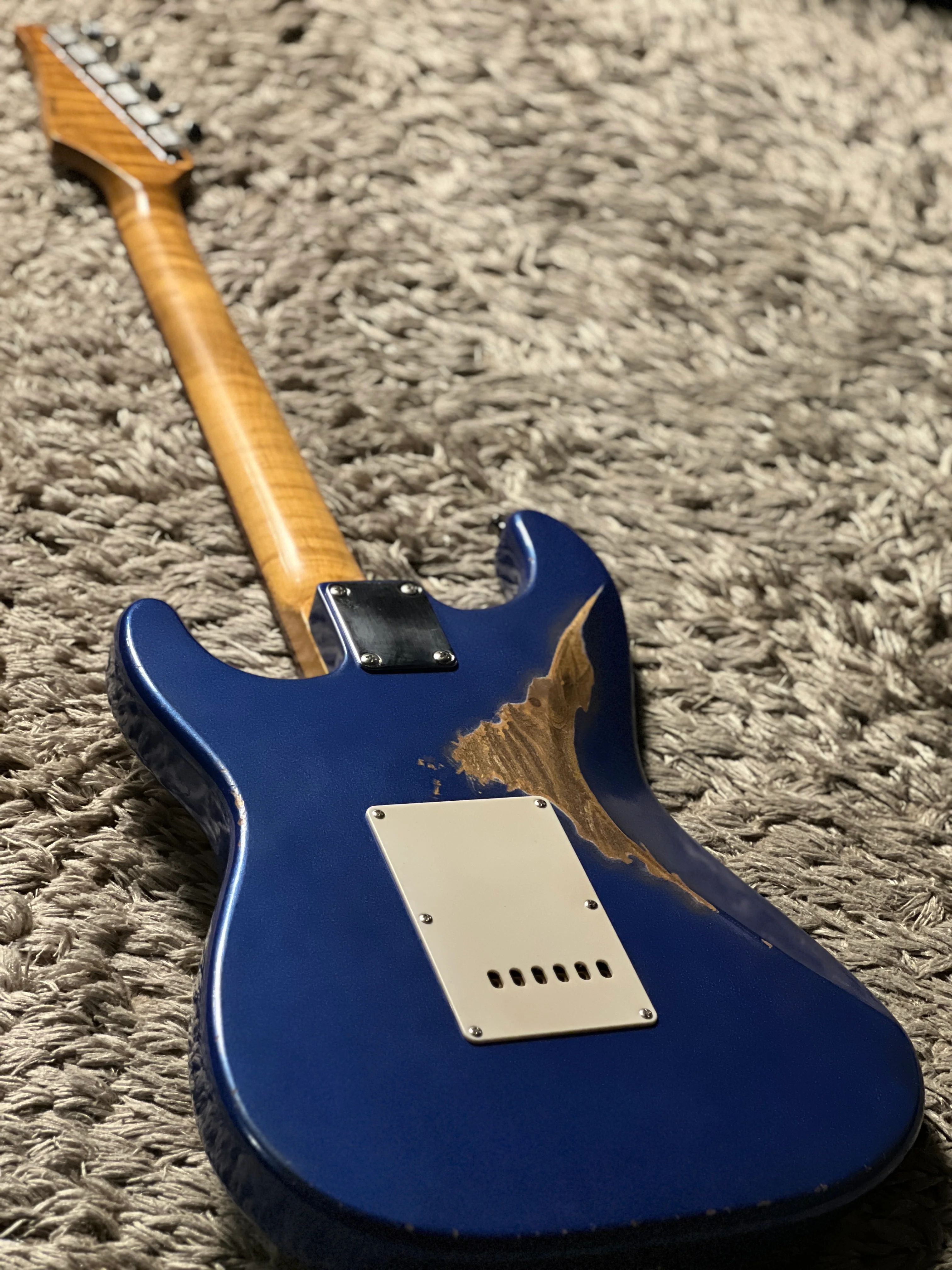 SLX Hawk Antique in Lake Placid Blue Over Sunburst with Nitrocellulose Lacquer - Image 5