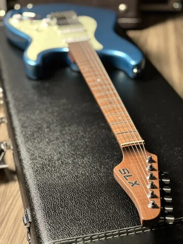 SLX Hawk Classic 22 HSS in Lake Placid Blue with Roasted Maple FB - Image 5