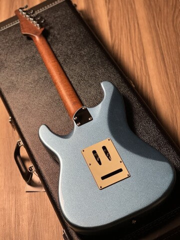 SLX Hawk Classic 22 HSS in Lake Placid Blue with Rosewood FB - Image 4