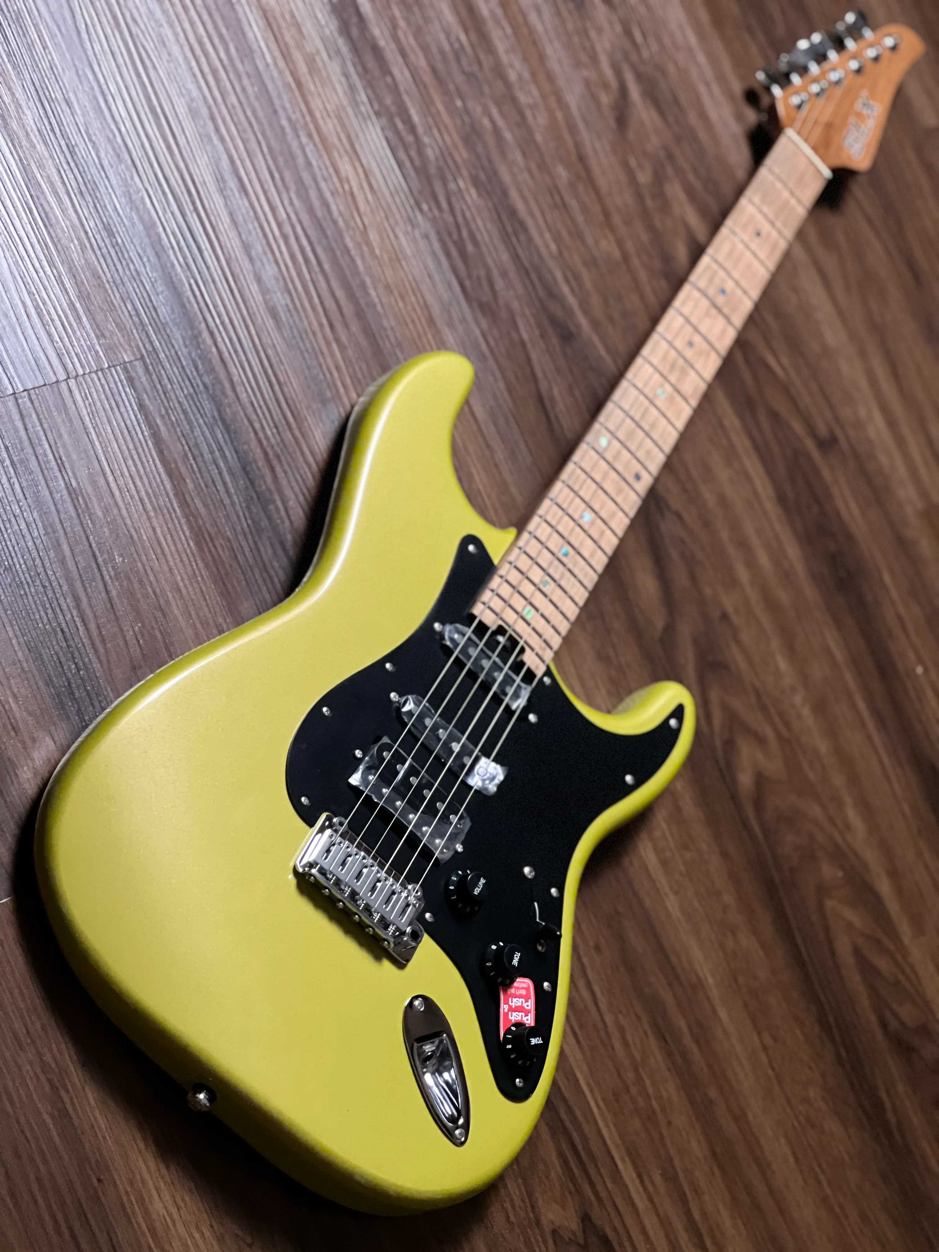 SLX Hawk Classic 22 HSS in Solar Flare with Roasted Maple FB - Image 3