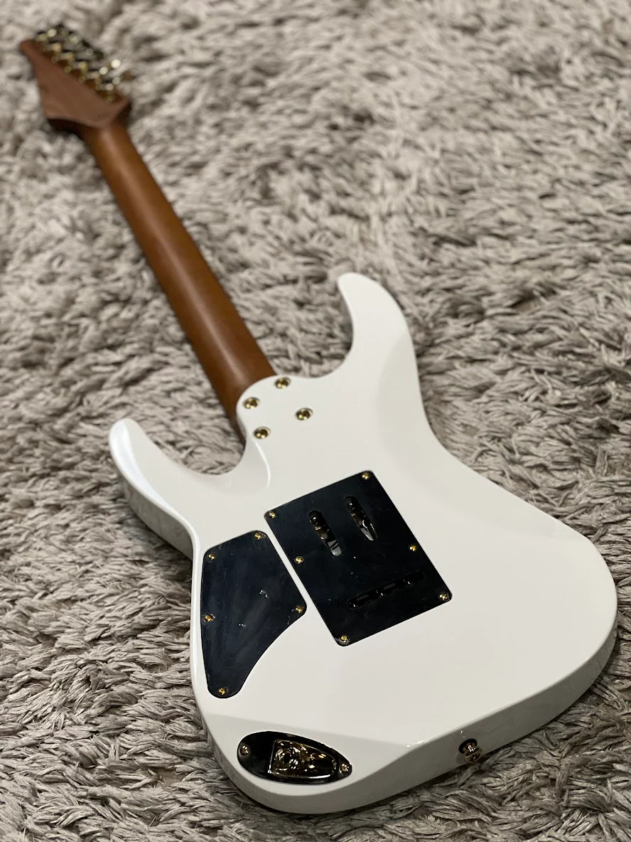 SLX Hawk Modern Pro Flat Top 24 HSS in Arctic White with Roasted Maple FB - Image 4