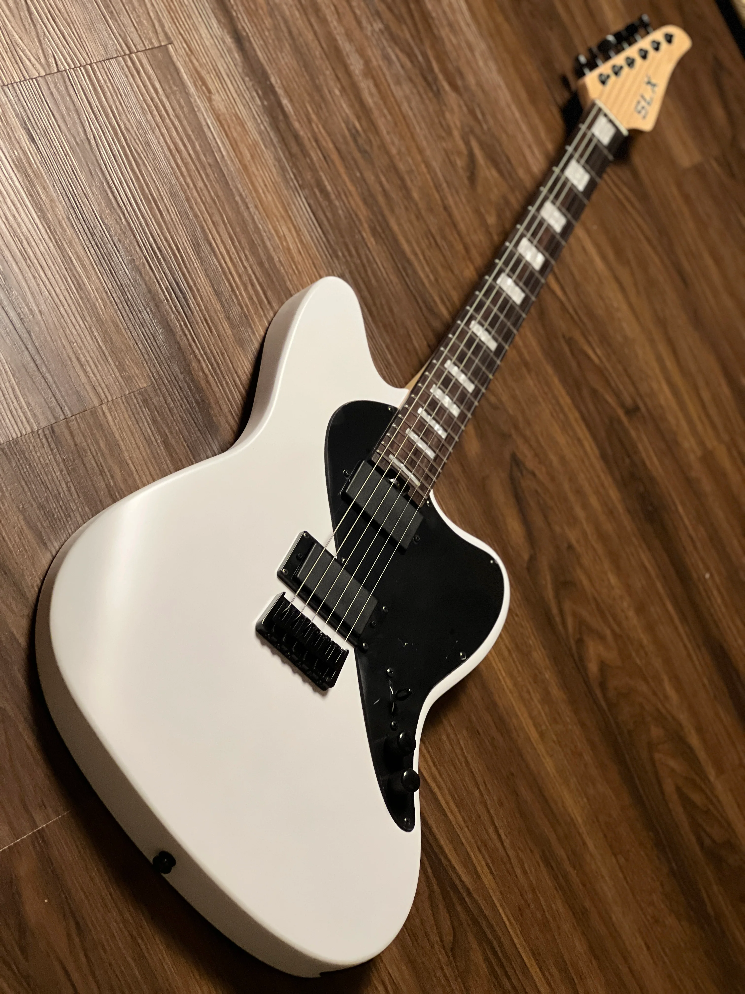 SLX Heron 24 HH Active in with Rosewood FB in Satin White - Image 3