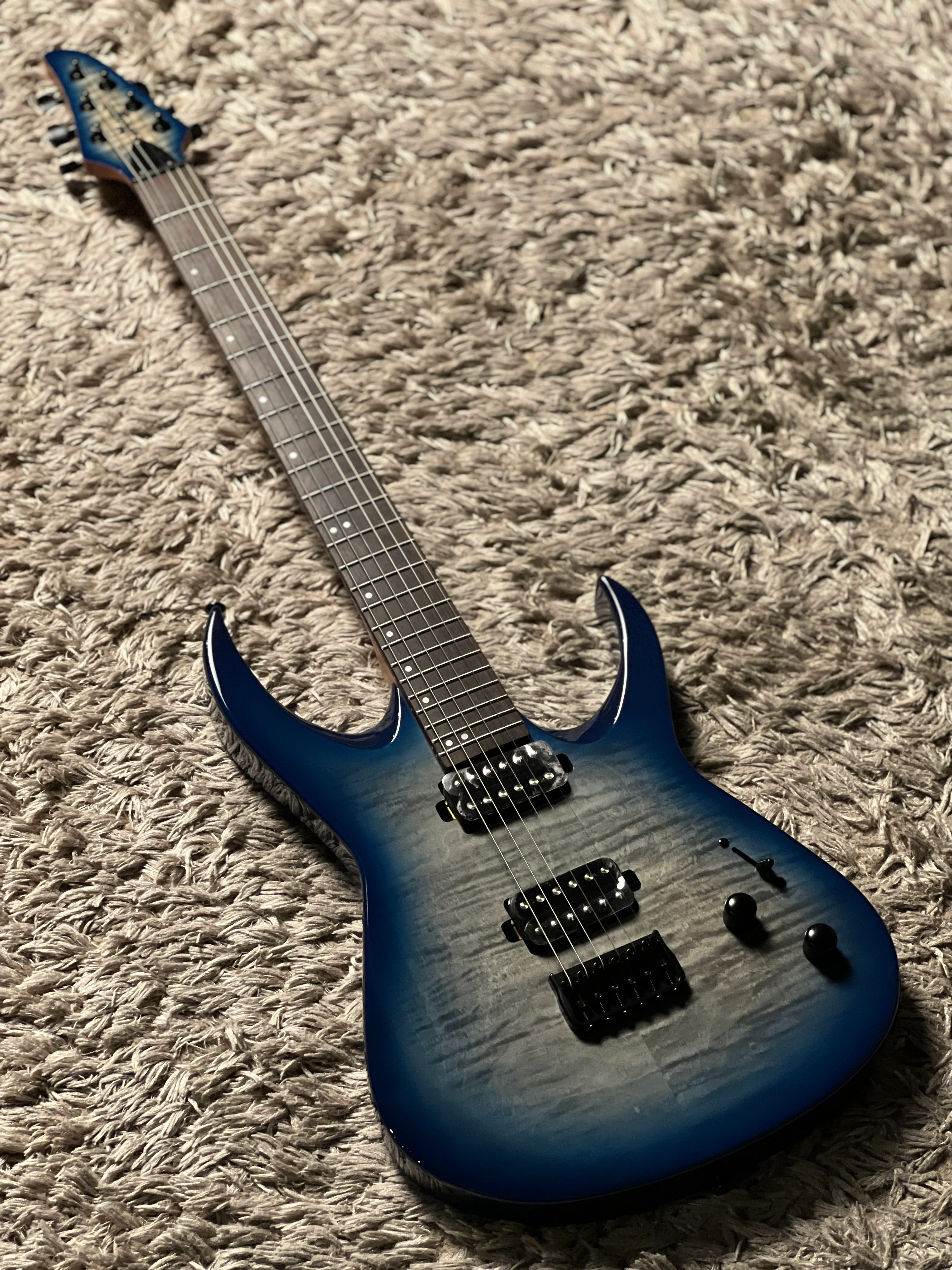 SLX Magna Gladius 24 HH in Sapphire Blue Burst - Image 2