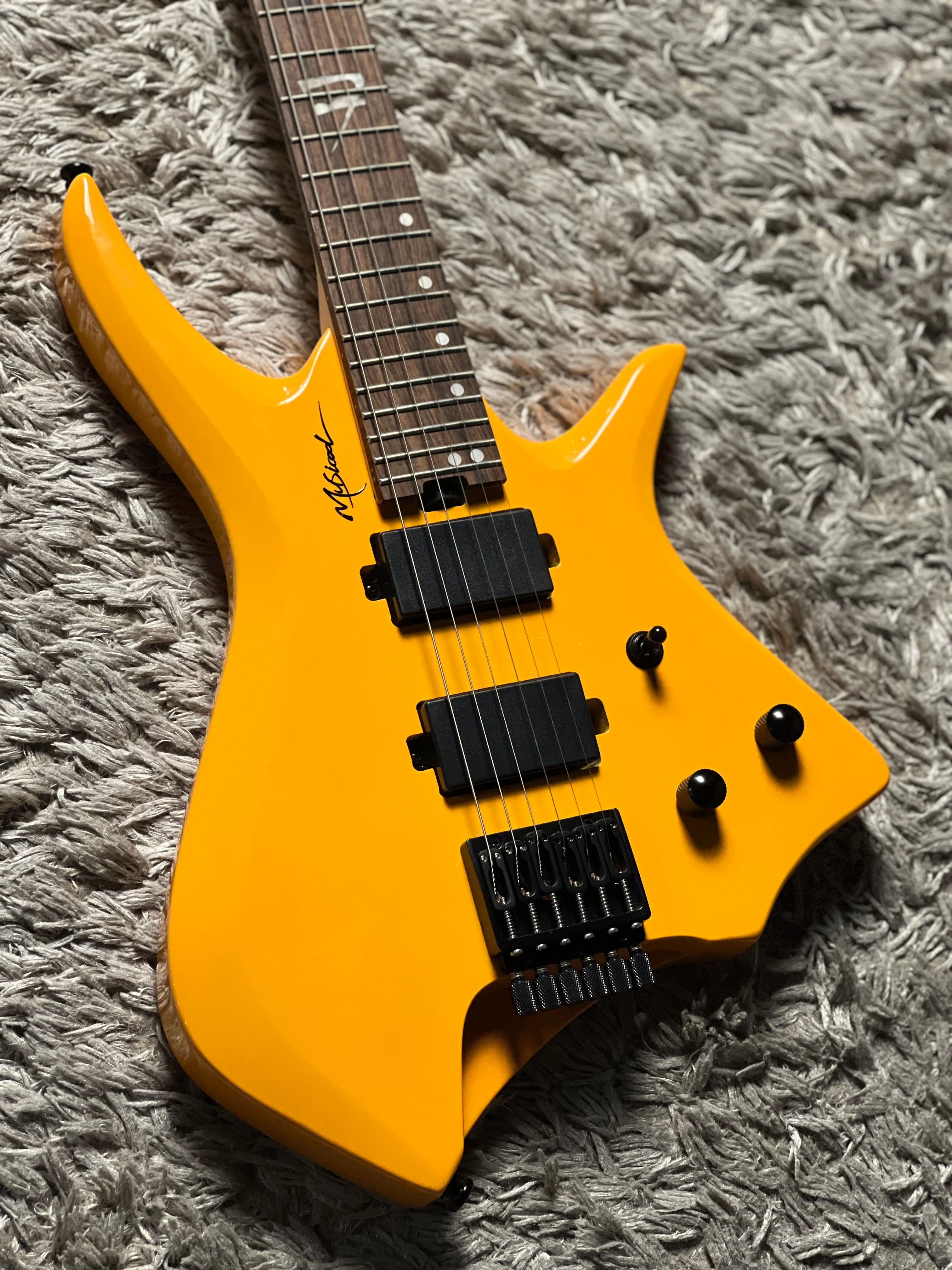 SLX MH-105 Headless in Camaro Yellow with Rosewood FB - Image 3