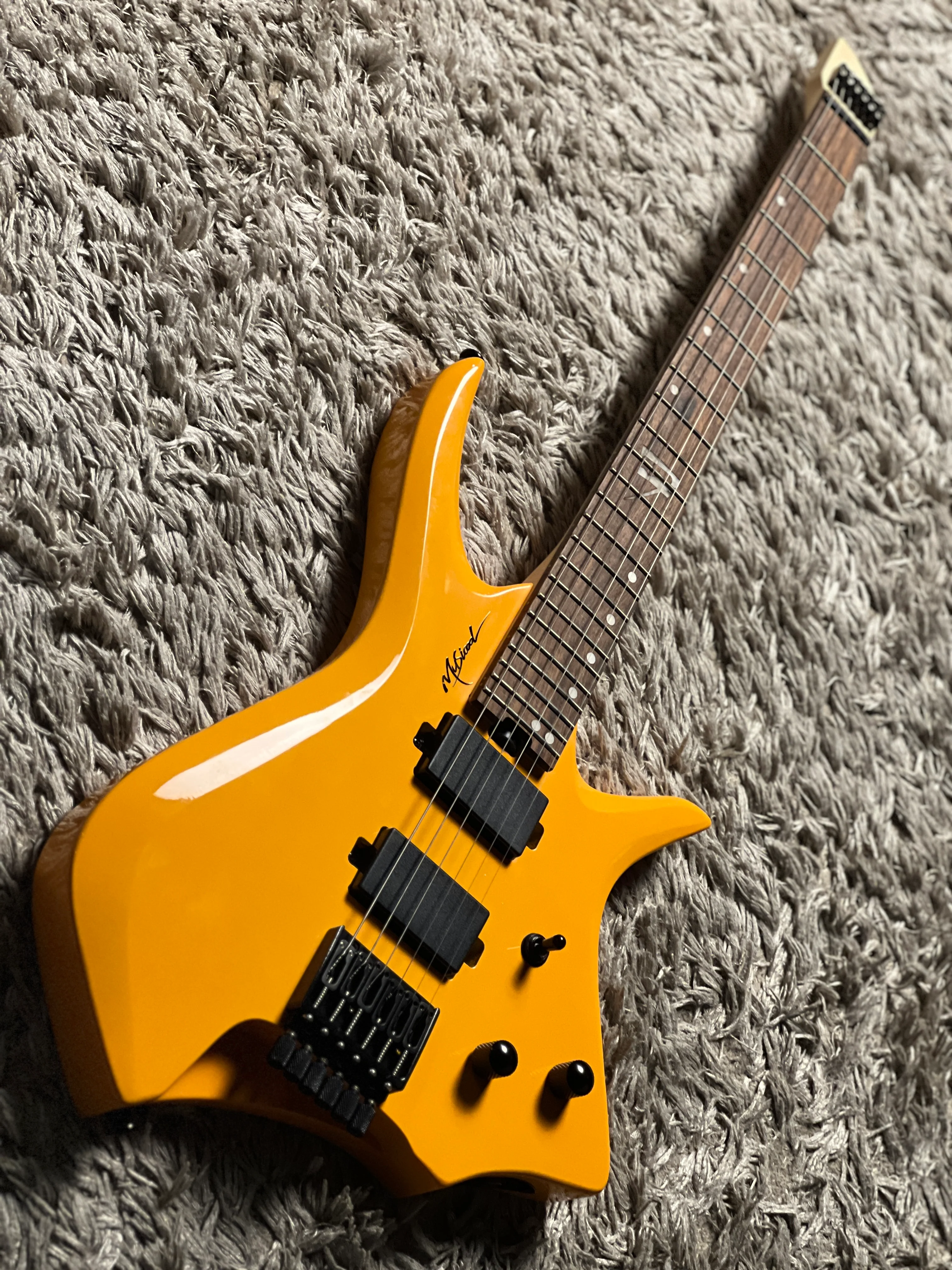 SLX MH-105 Headless in Camaro Yellow with Rosewood FB - Image 4