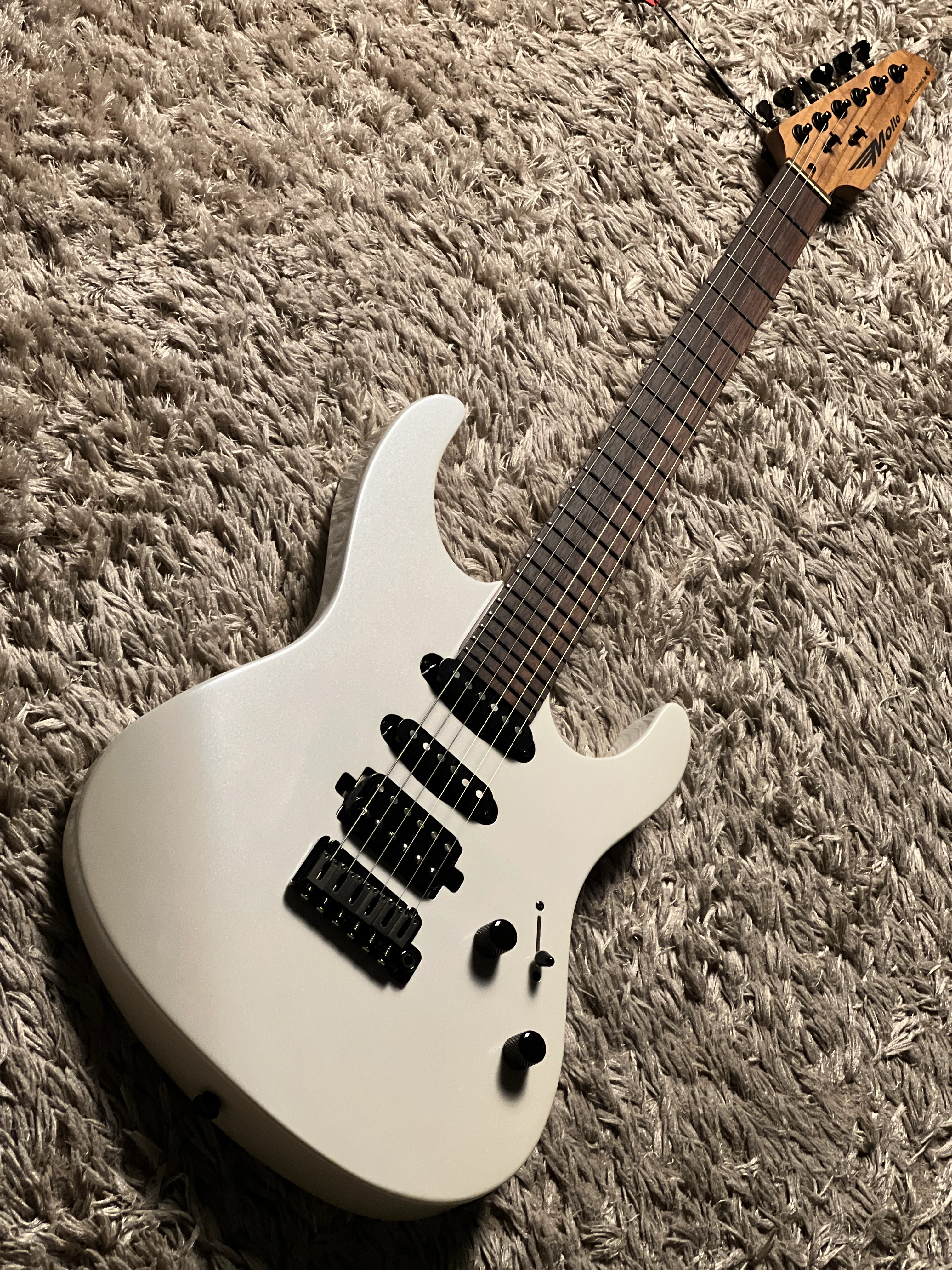 SLX Mollo IB-20 in Metallic White Gloss - Image 2