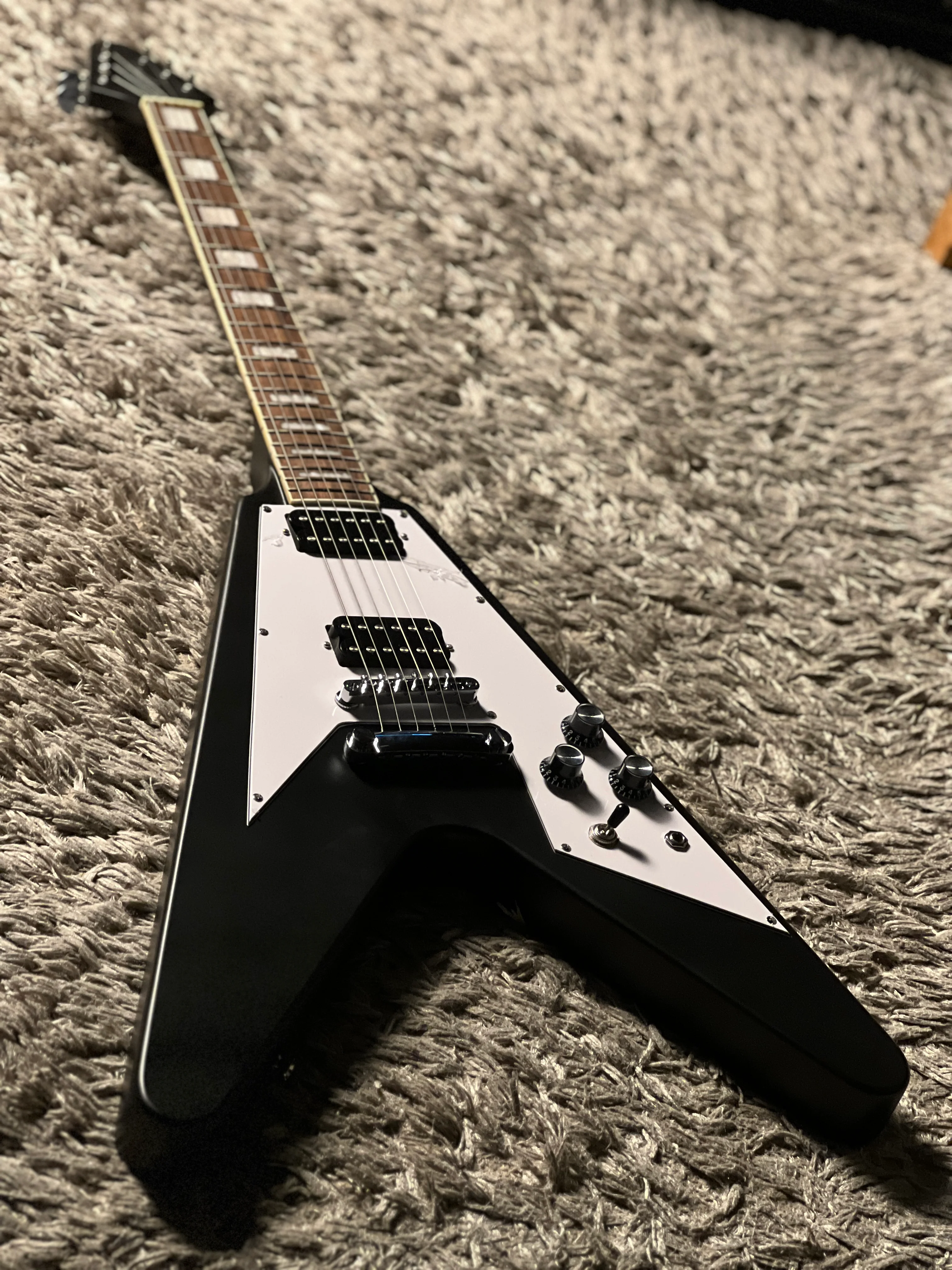 SLX Musicool 70s V Tribute in Satin Black