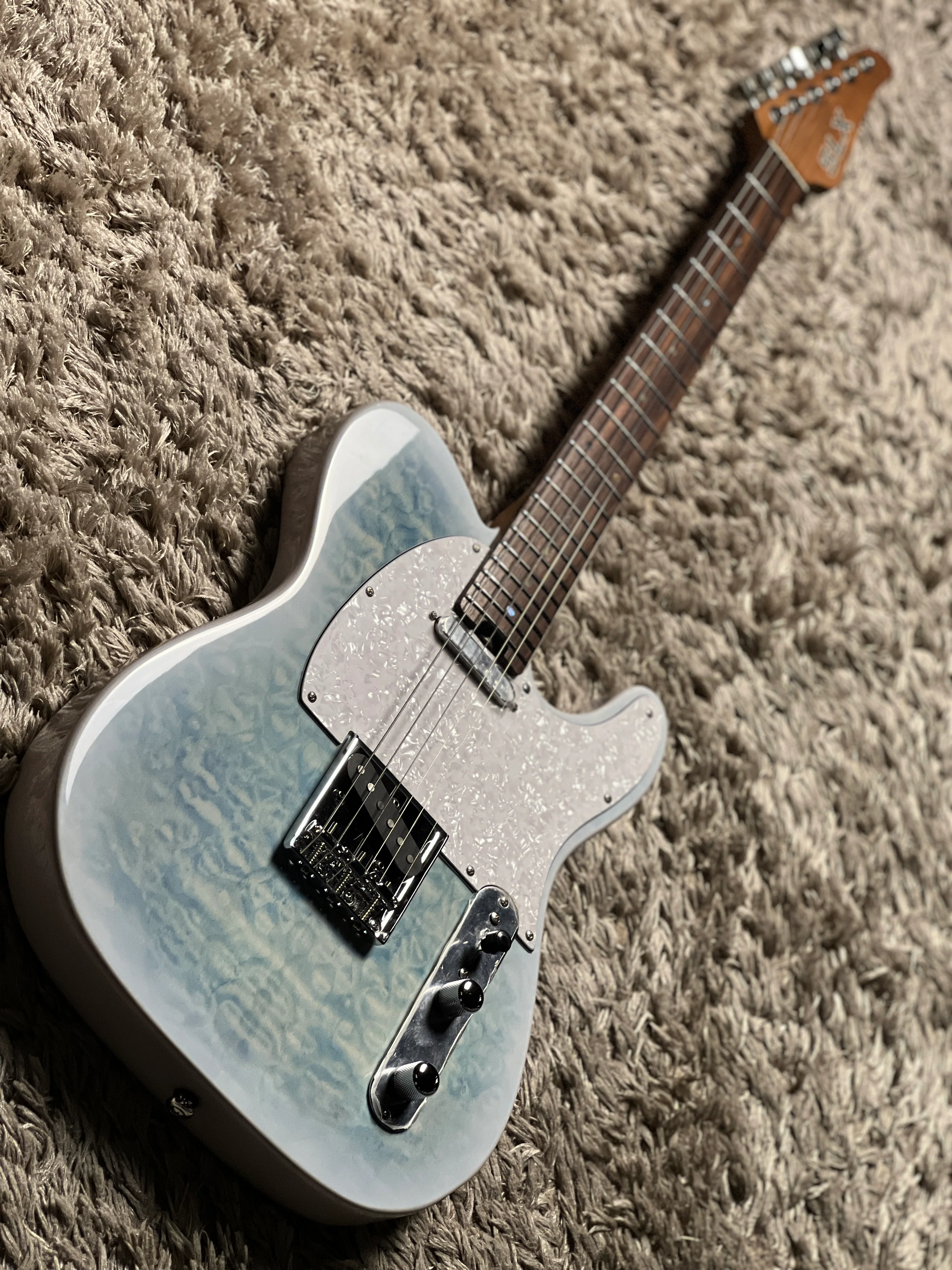 SLX Raven Classic 22 in Larimar with Rosewood FB Limited Edition - Image 3