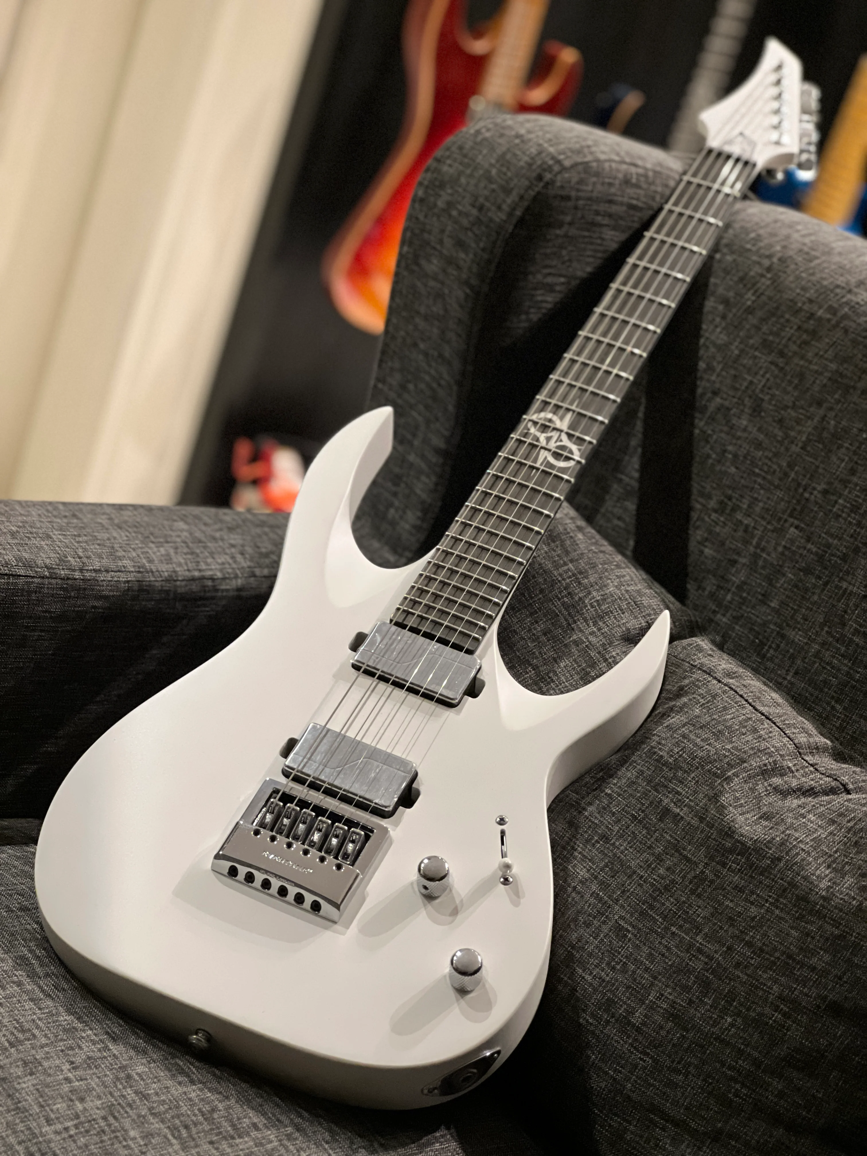Solar A1.6VINTER in Pearl White Matte - Image 3