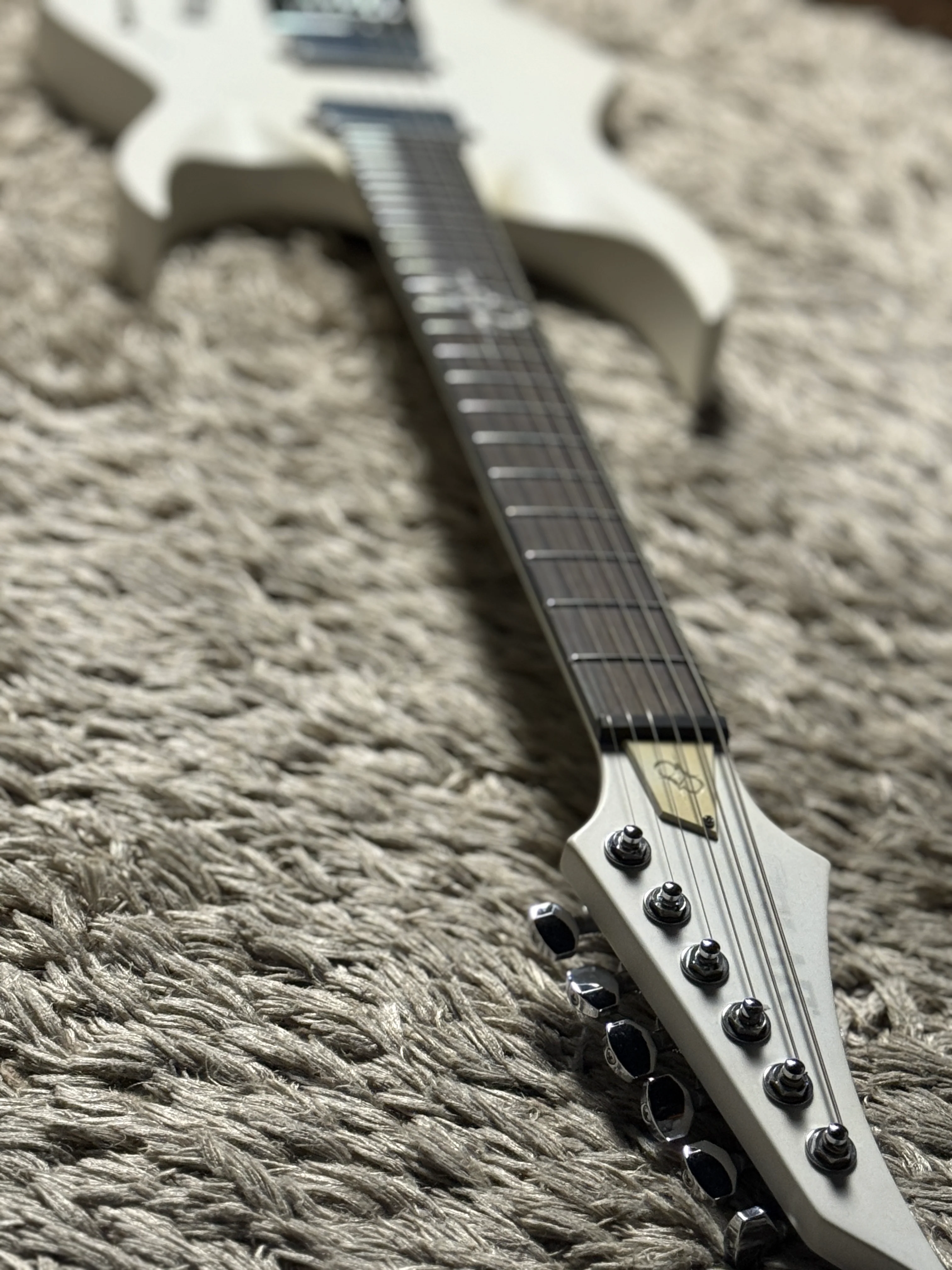 Solar A1.6VINTER in Pearl White Matte - Image 4