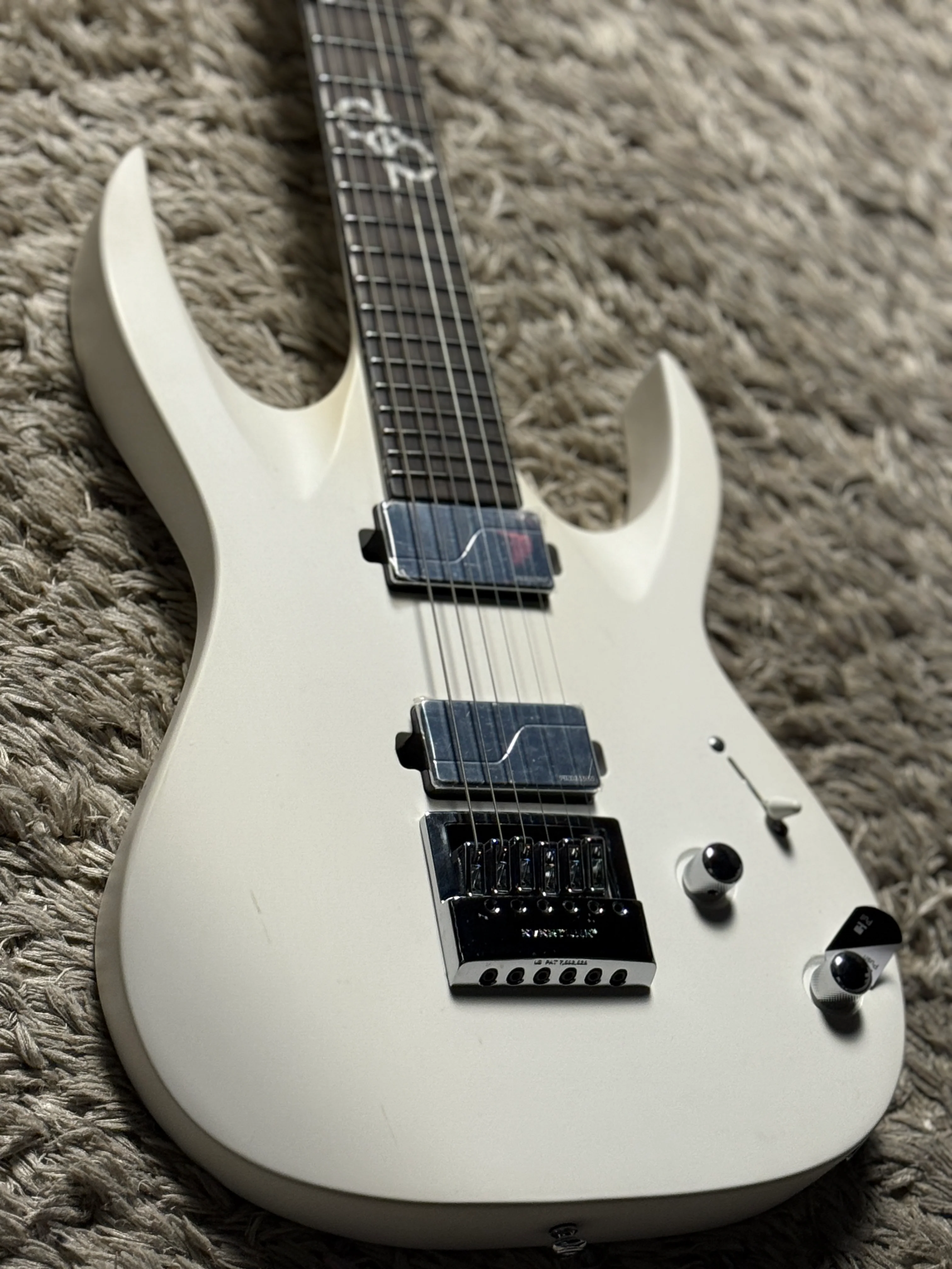 Solar A1.6VINTER in Pearl White Matte - Image 7