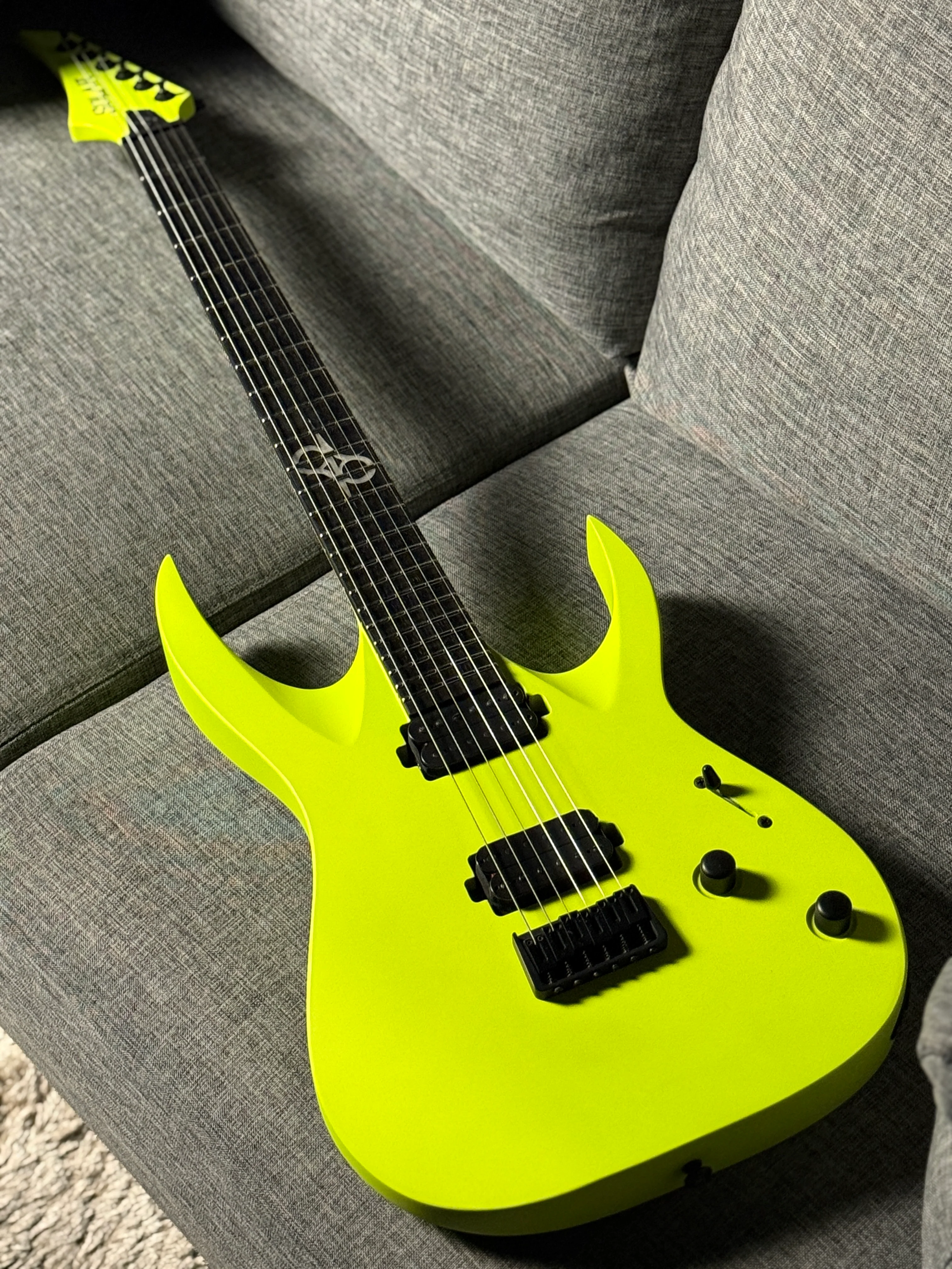 Solar A2.6 in Lemon Neon Matte IW21110510 - Image 2