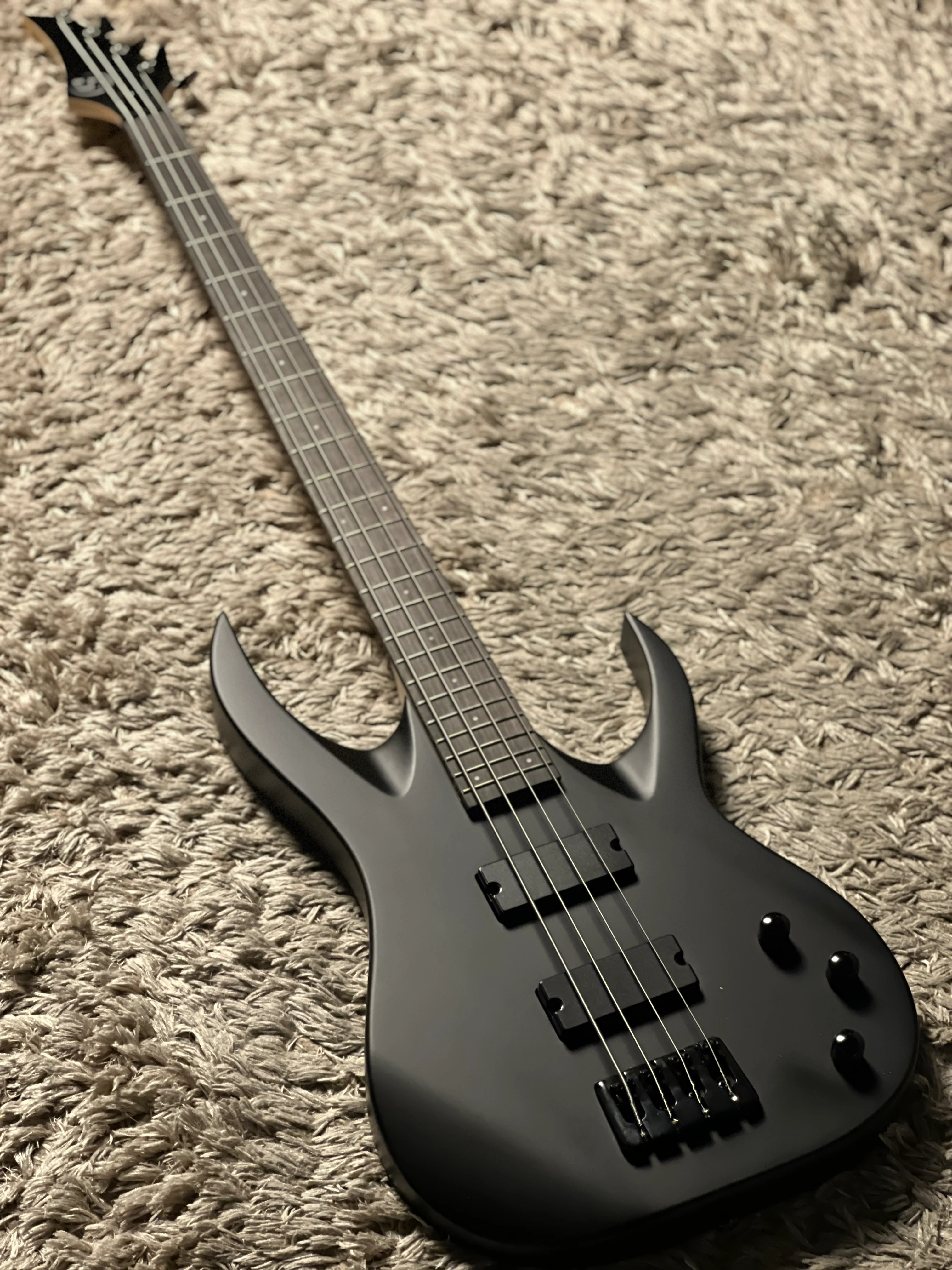 Solar AB4.4CE in Carbon Black - Image 2