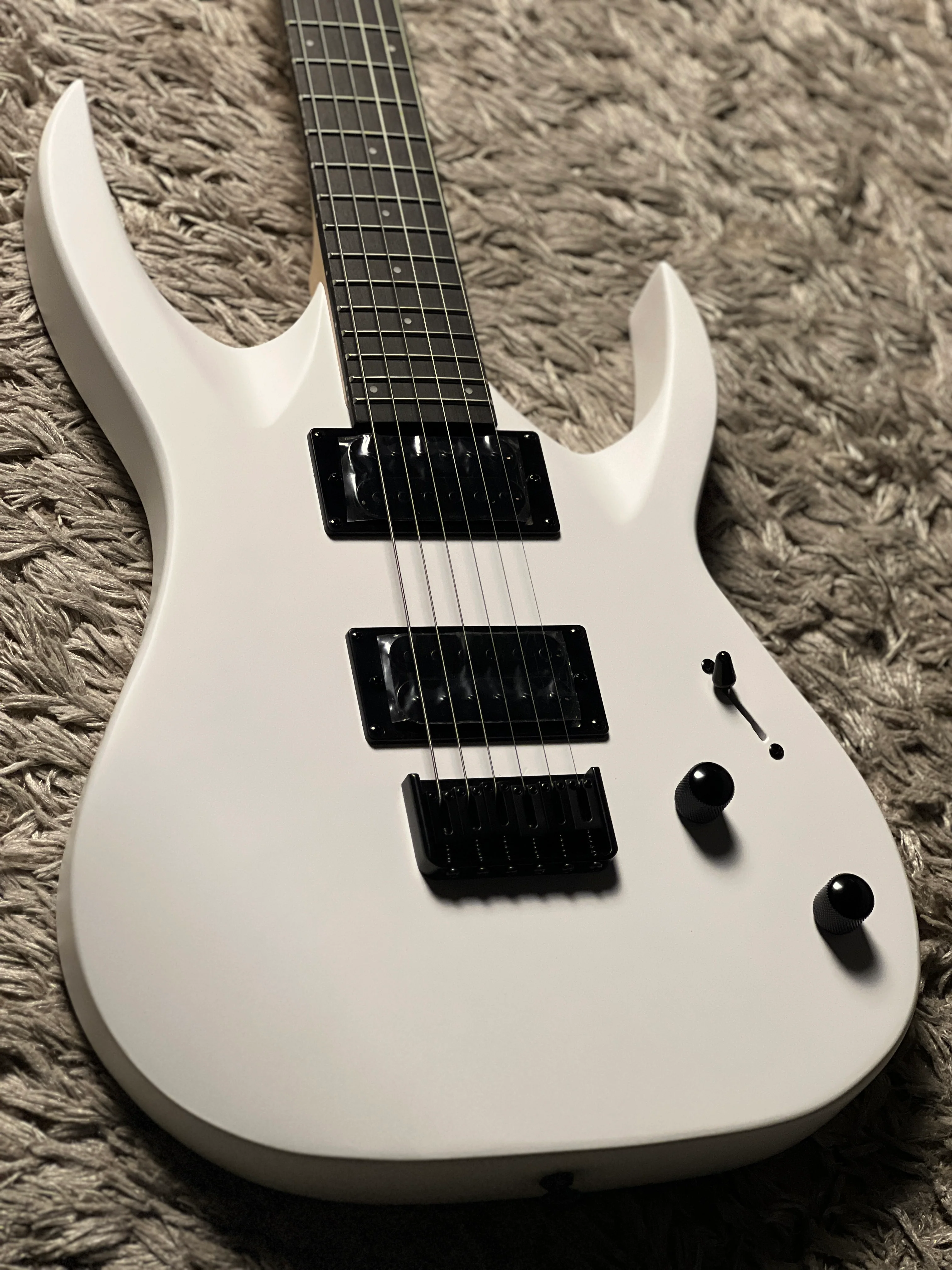 Solar AB4.6W-E in White Matte - Image 4