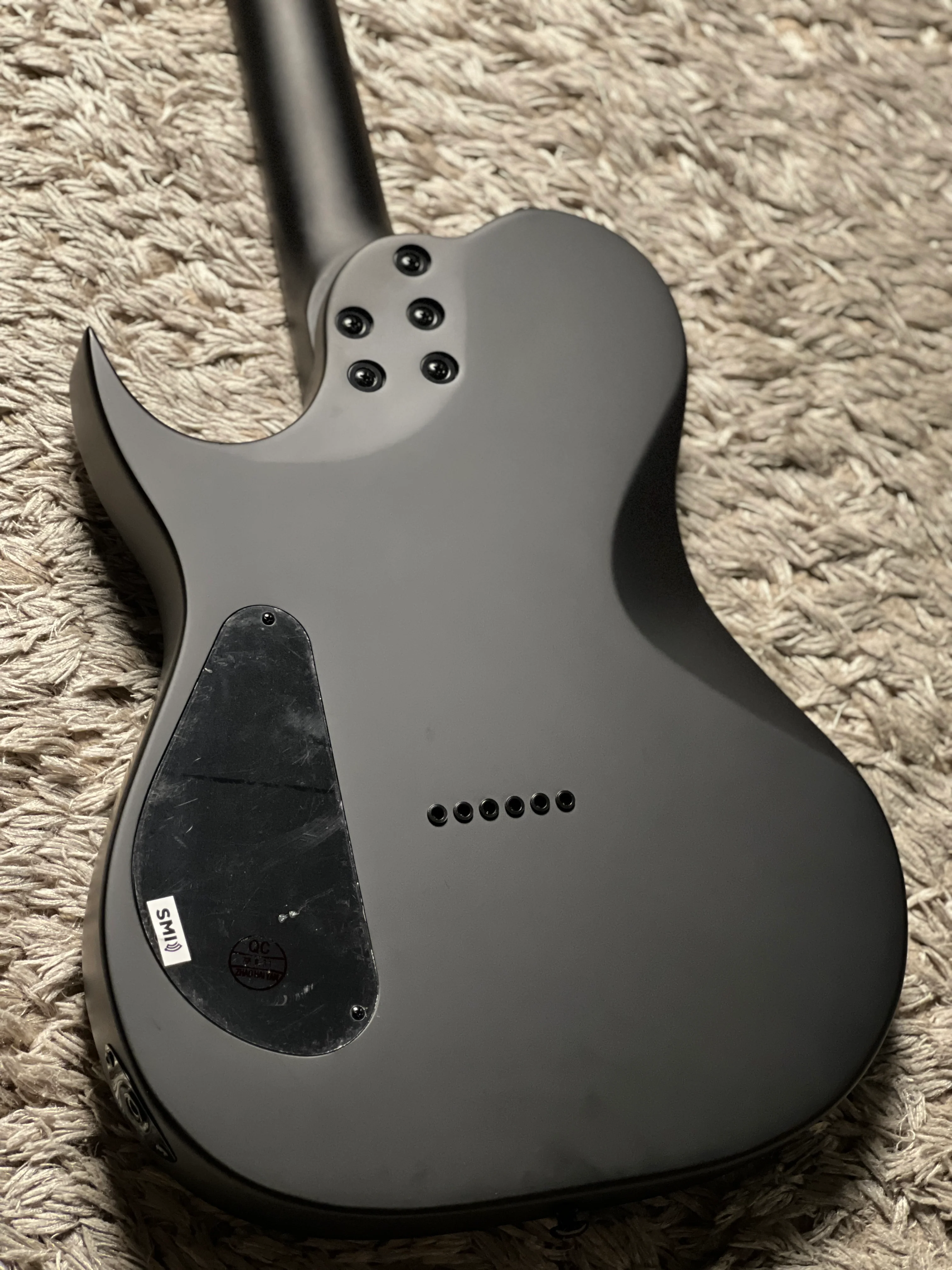 Solar TB4.61C-E in Carbon Black - Image 6