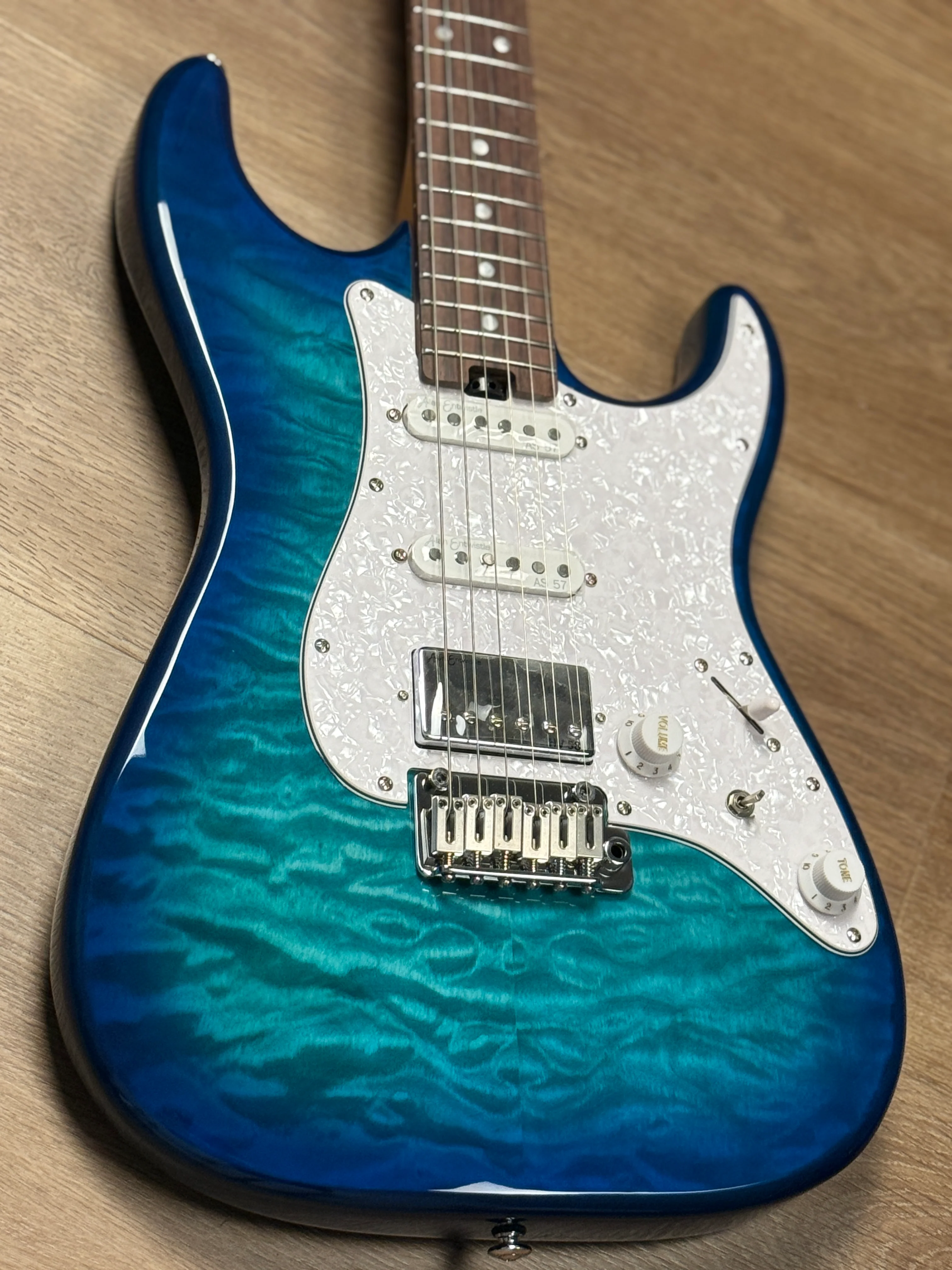 Soloking MS-1 Classic 22 HSS Quilt with Rosewood FB in Aquamarine Nafiri Special Run - Image 4