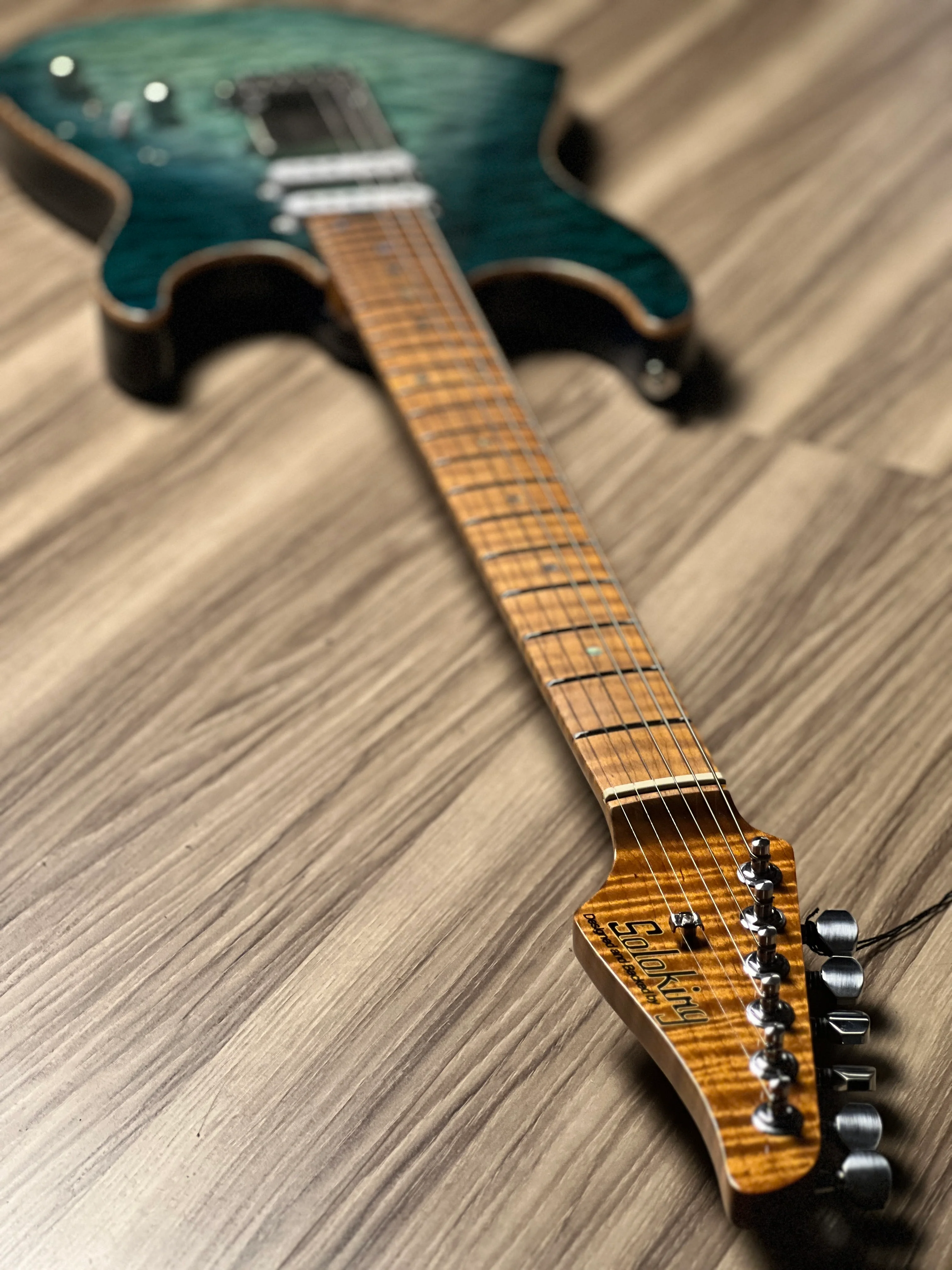 Soloking MS-1 Custom 24 HSS Quilt FMN in Turquoise Wakesurf JESCAR - Image 6