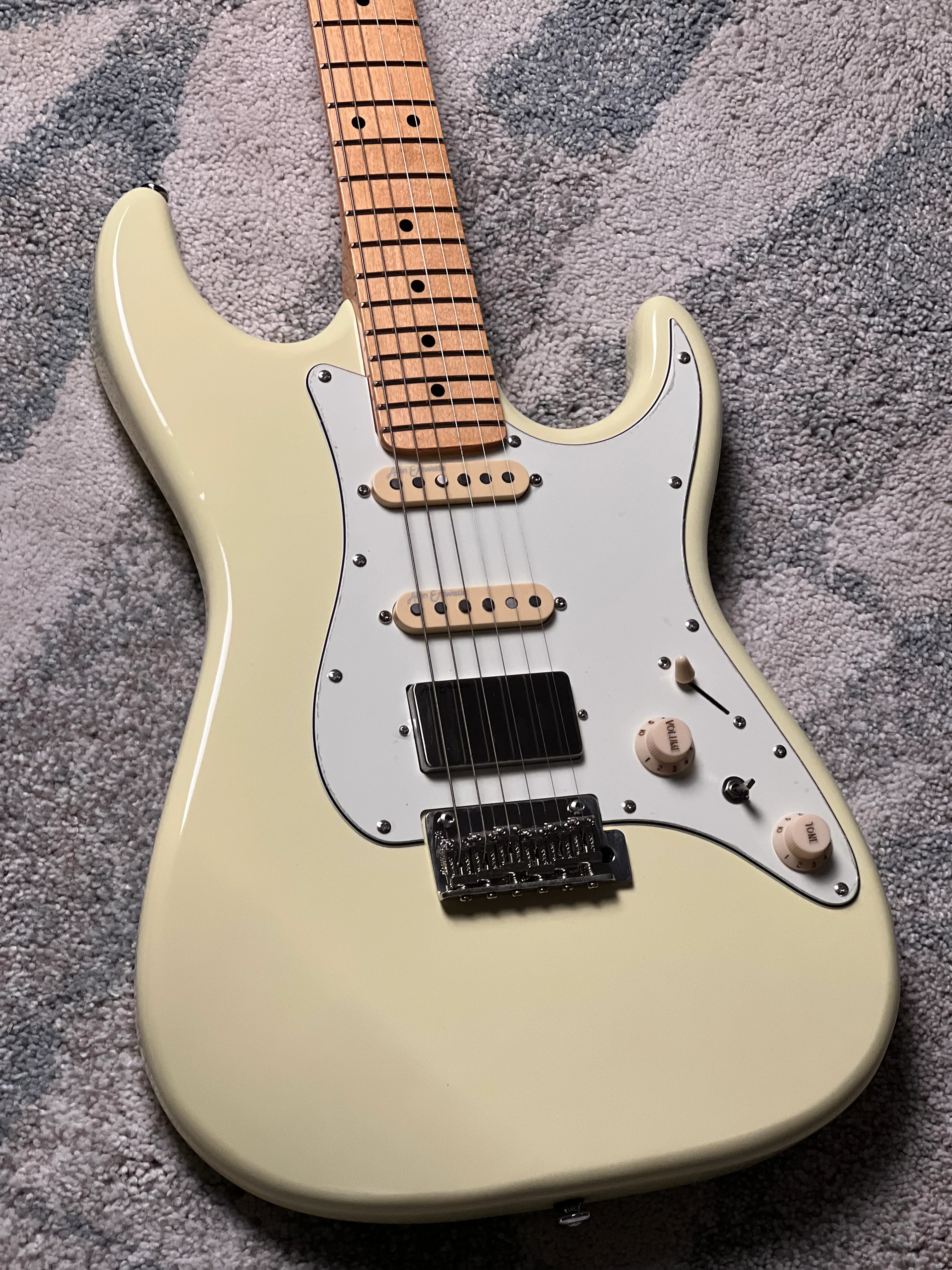 Soloking MS-1 Tribute in Vintage White - Image 4