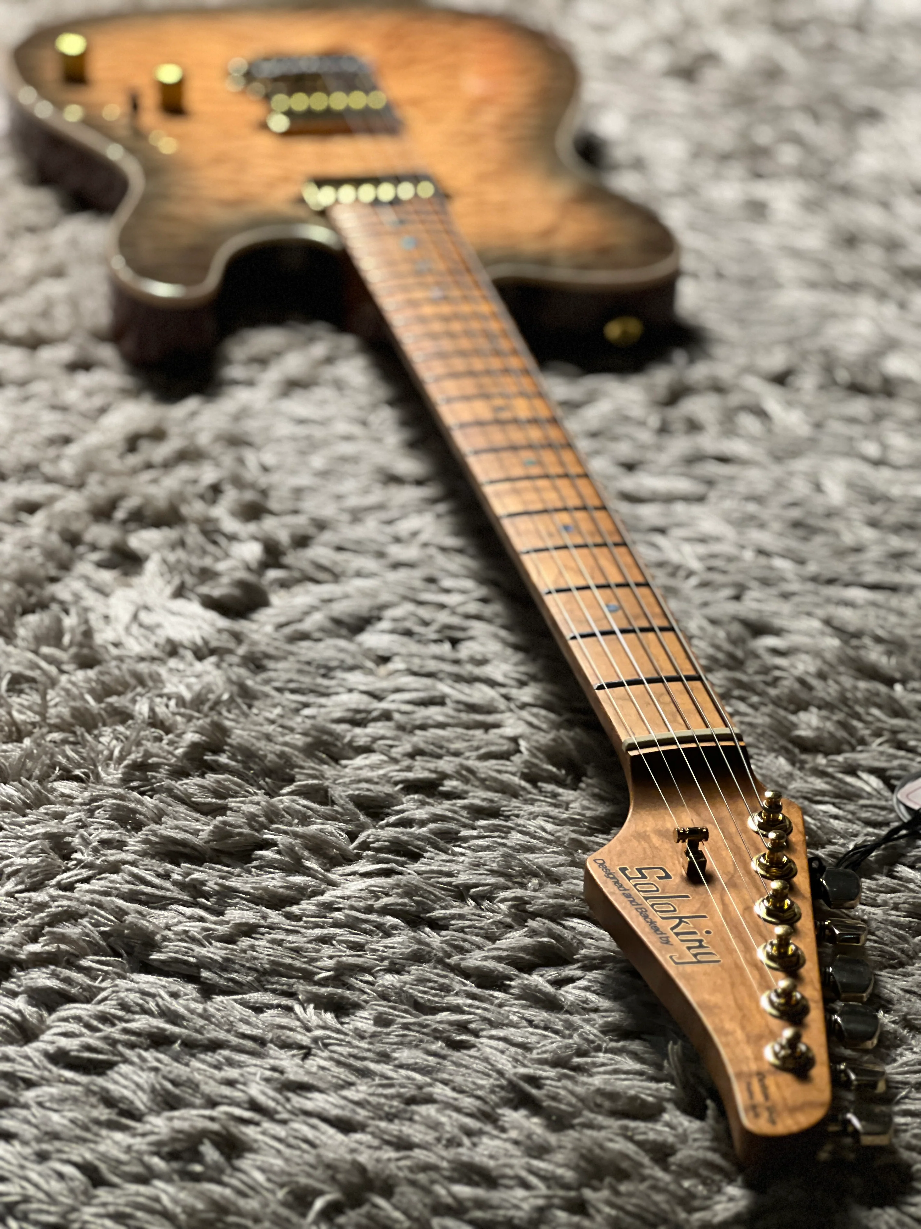 Soloking MT-1 Custom 22 FMN with Roasted Flame Maple Neck in Feather Burst - Image 6